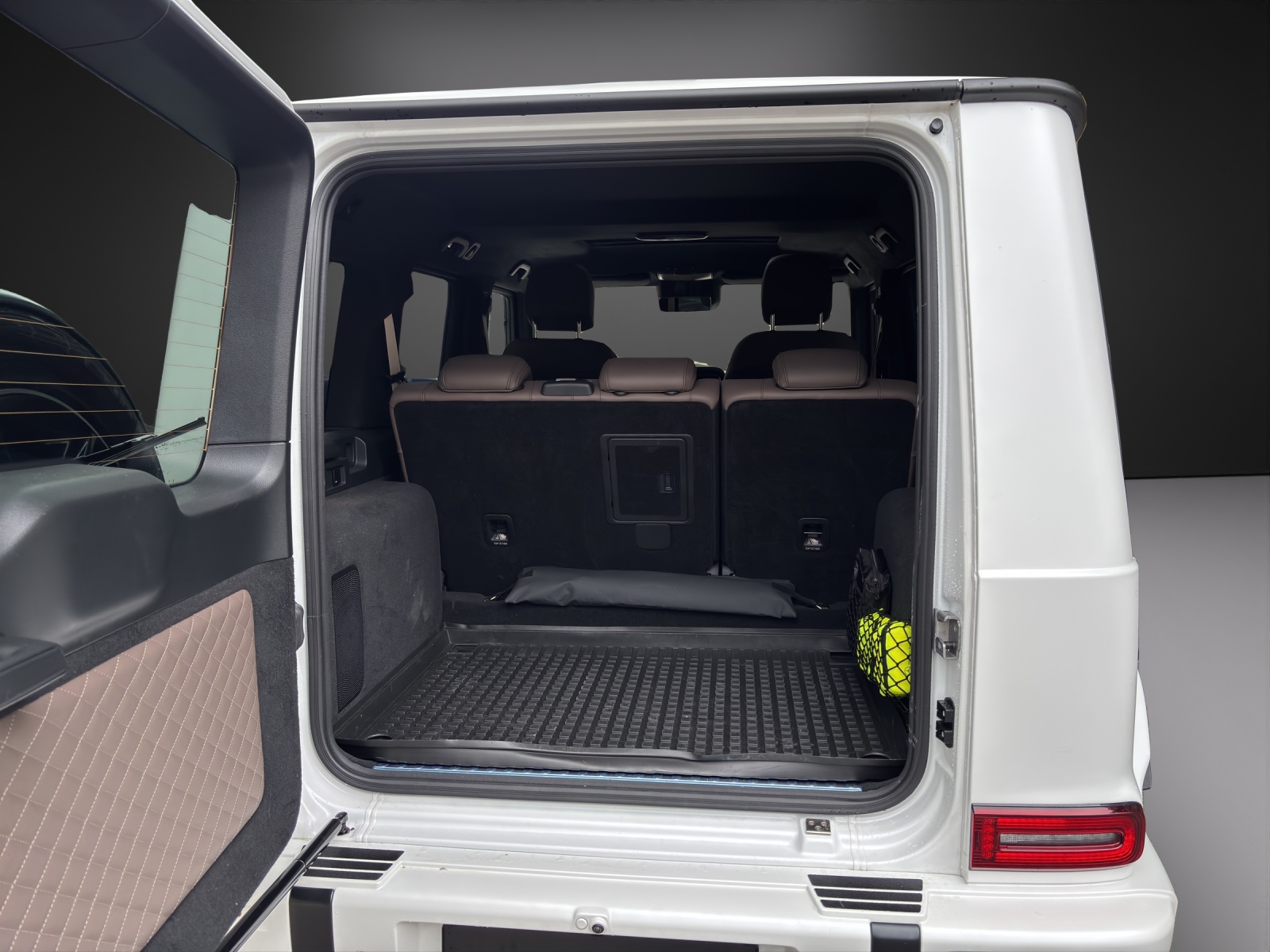 MERCEDES-BENZ G 63 AMG 9G-Tronic-image-15