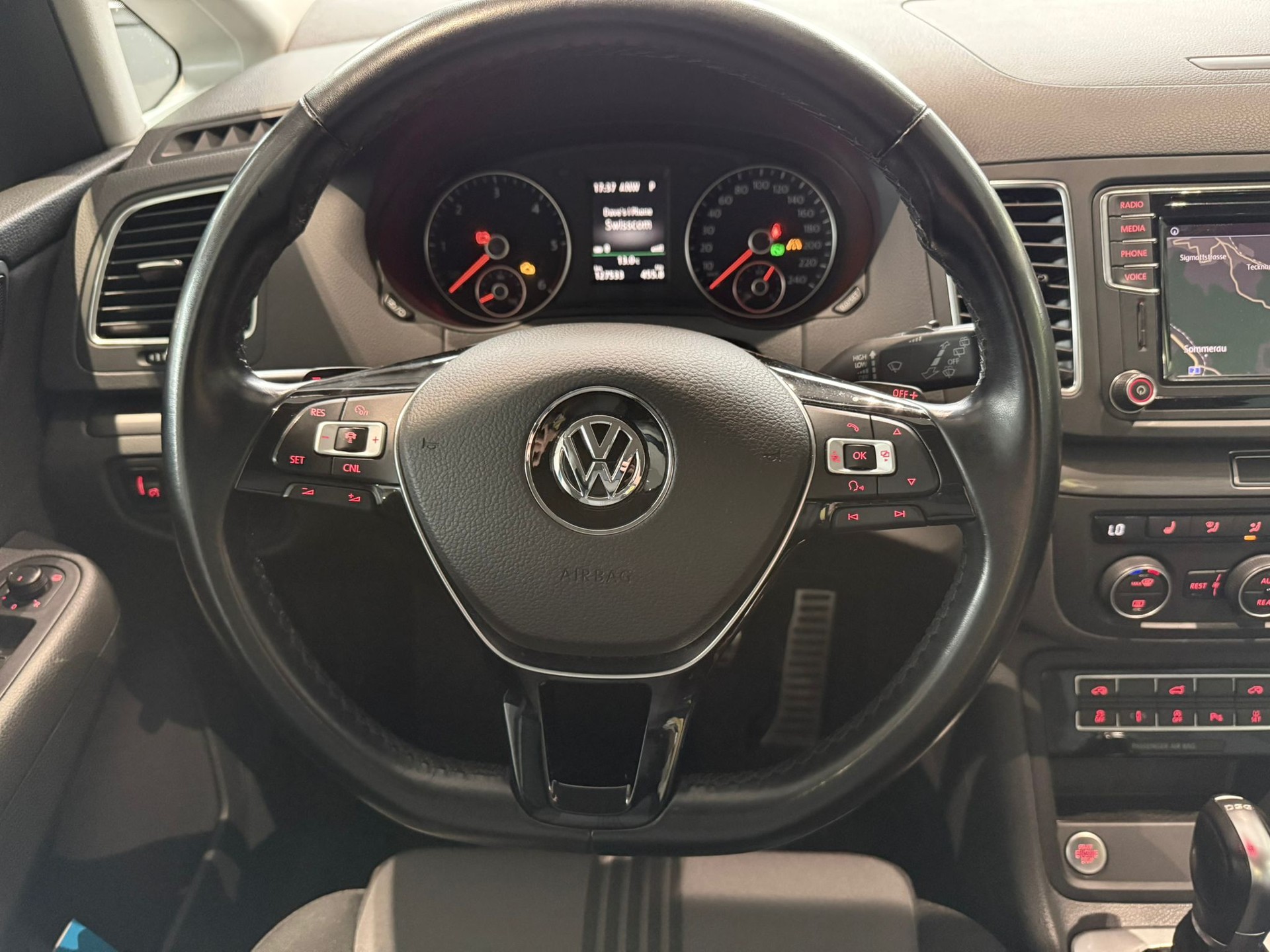 VW Sharan 2.0 TDI BMT Comfortline 4Motion DSG-image-16