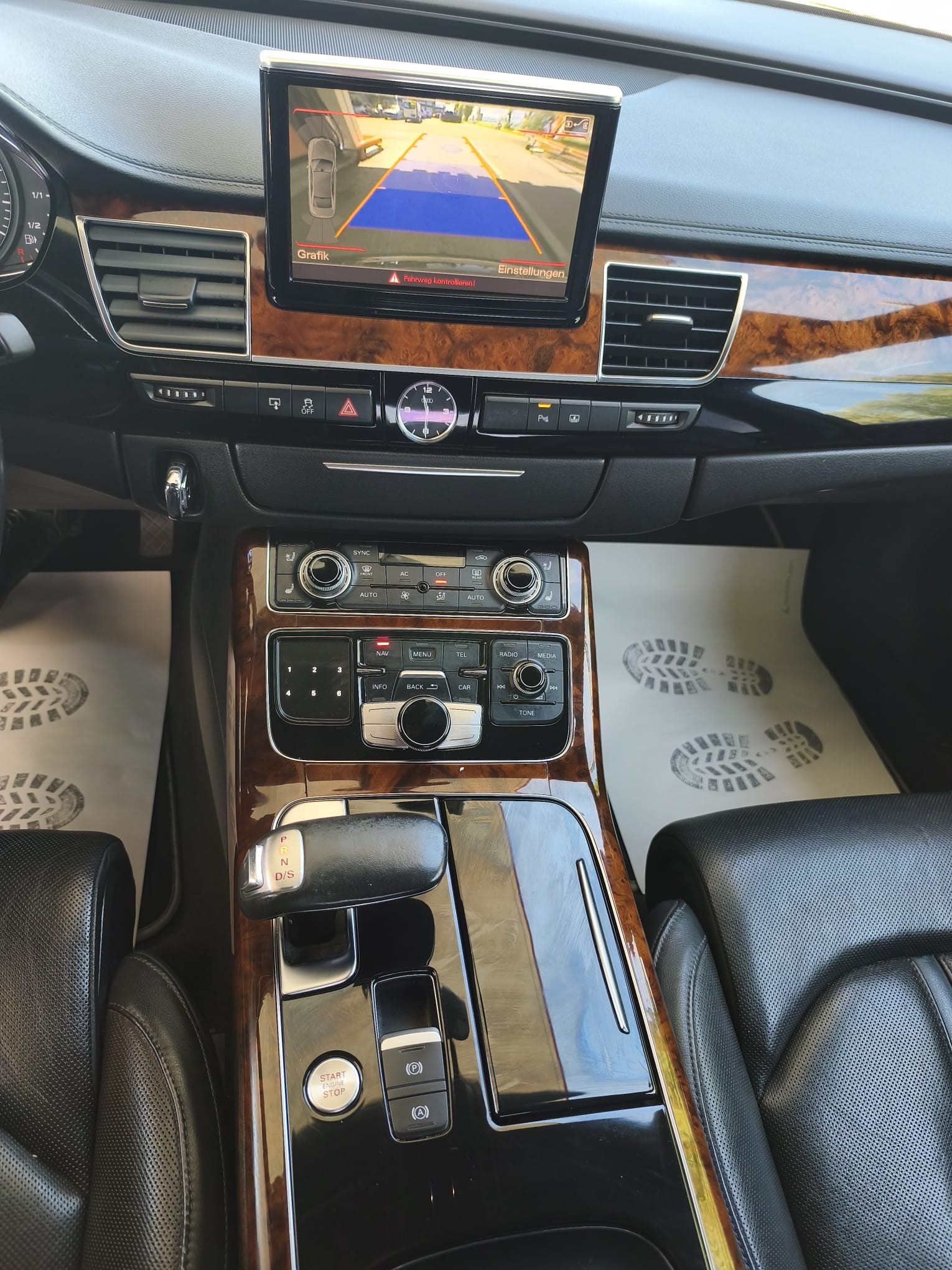 AUDI A8 4.2 FSI quattro tiptronic-image-8