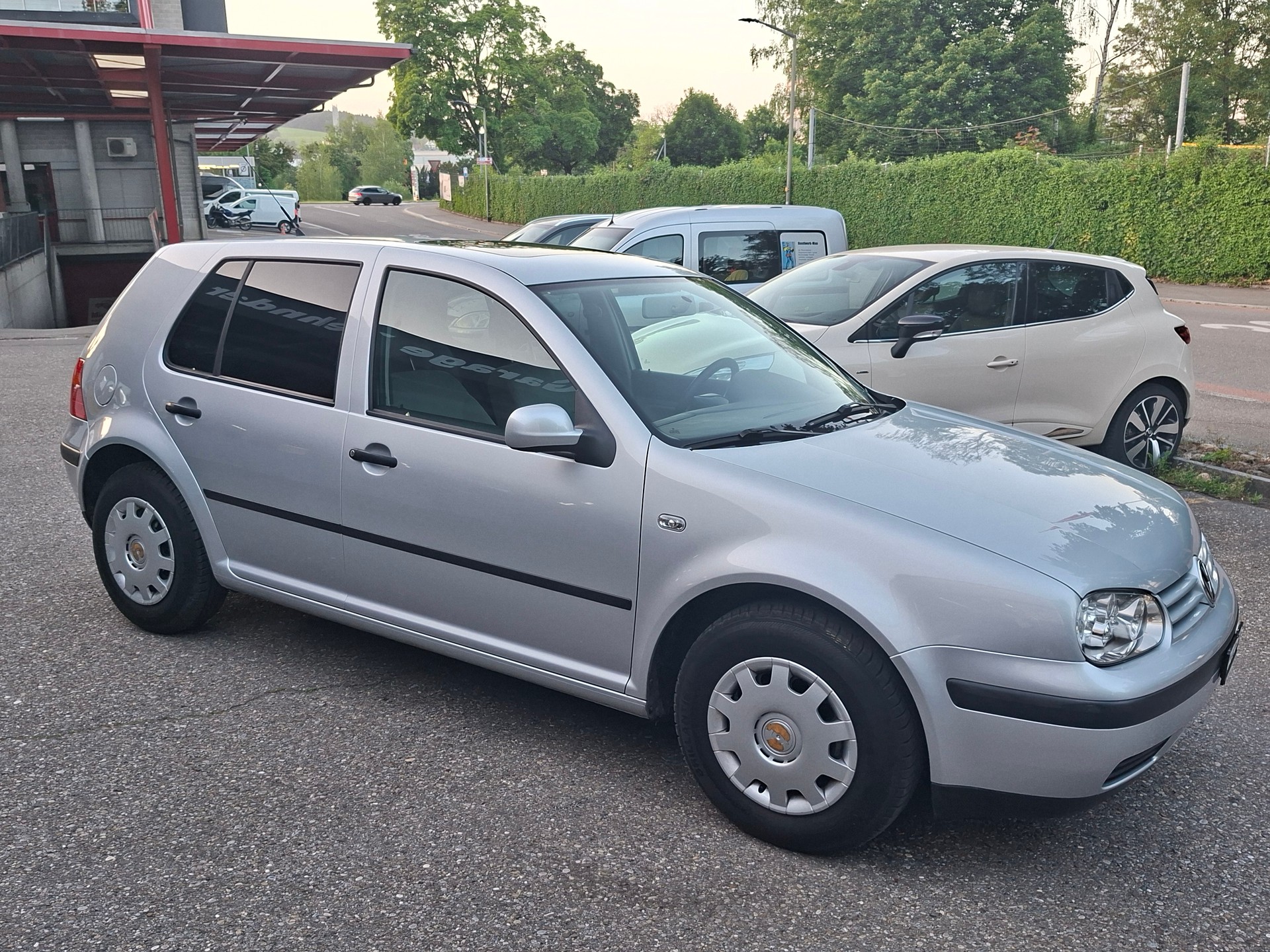 VW Golf 1.6 Comfortline Generation Automatic-showroom-element-2