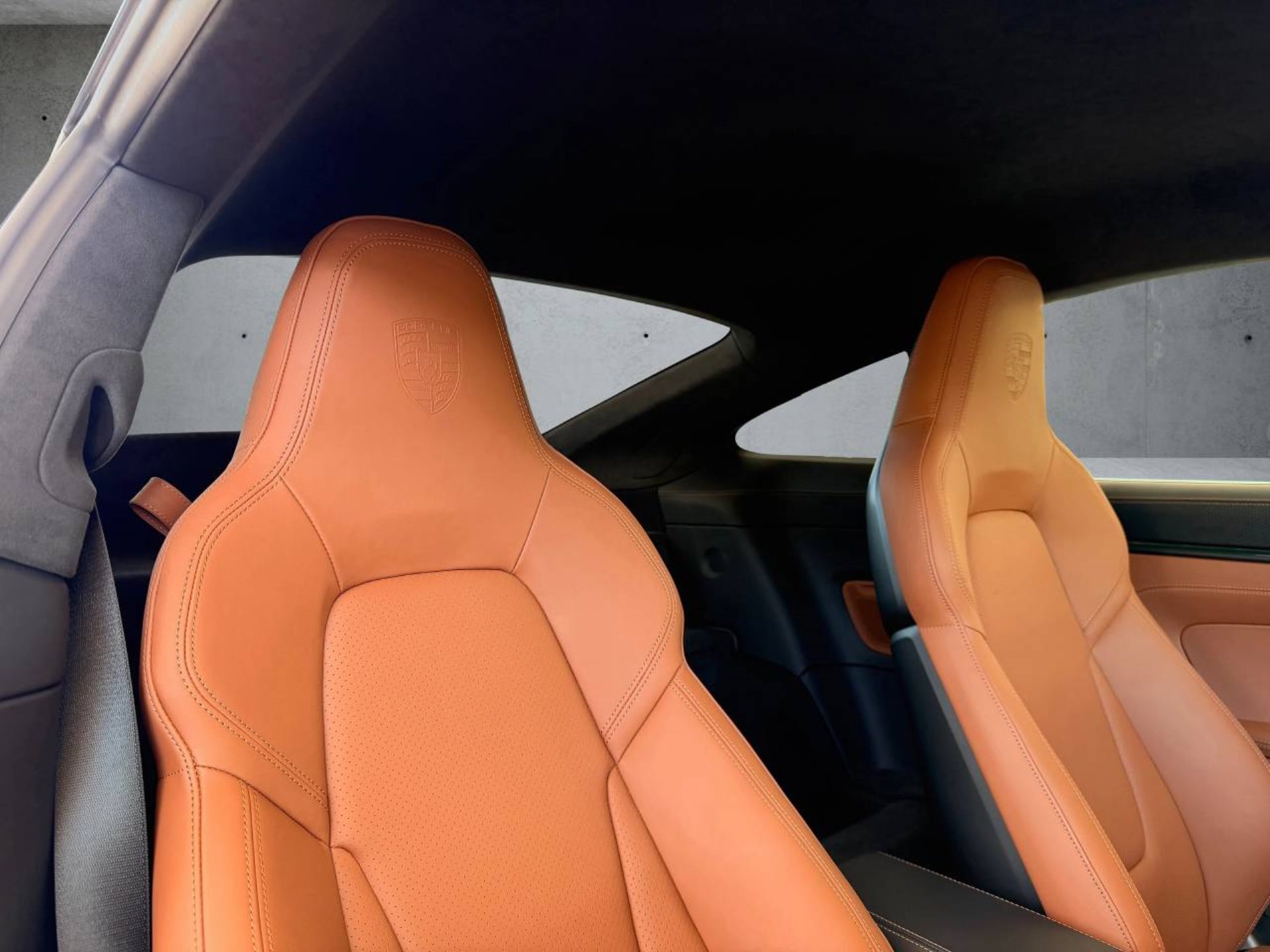 PORSCHE 911 GT3 con pacchetto Touring-image-17