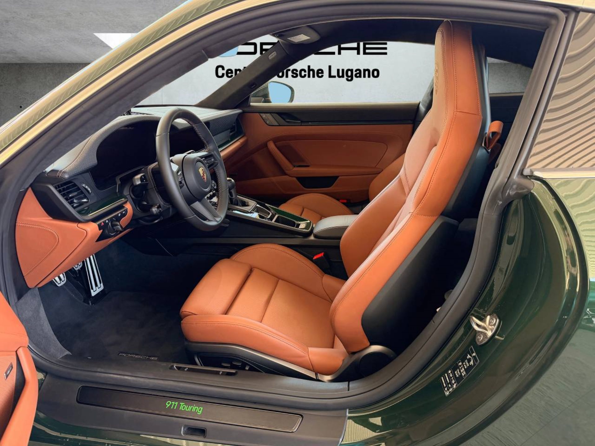 PORSCHE 911 GT3 con pacchetto Touring-image-3