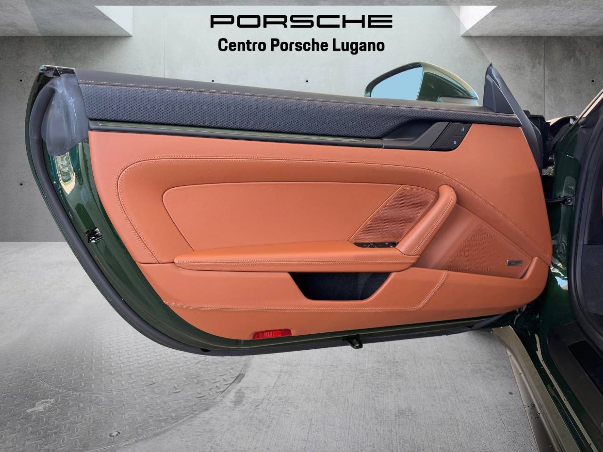 PORSCHE 911 GT3 con pacchetto Touring-image-23