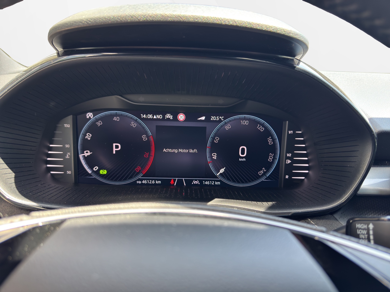 SKODA Fabia 1.0 TSI Selection DSG-image-10