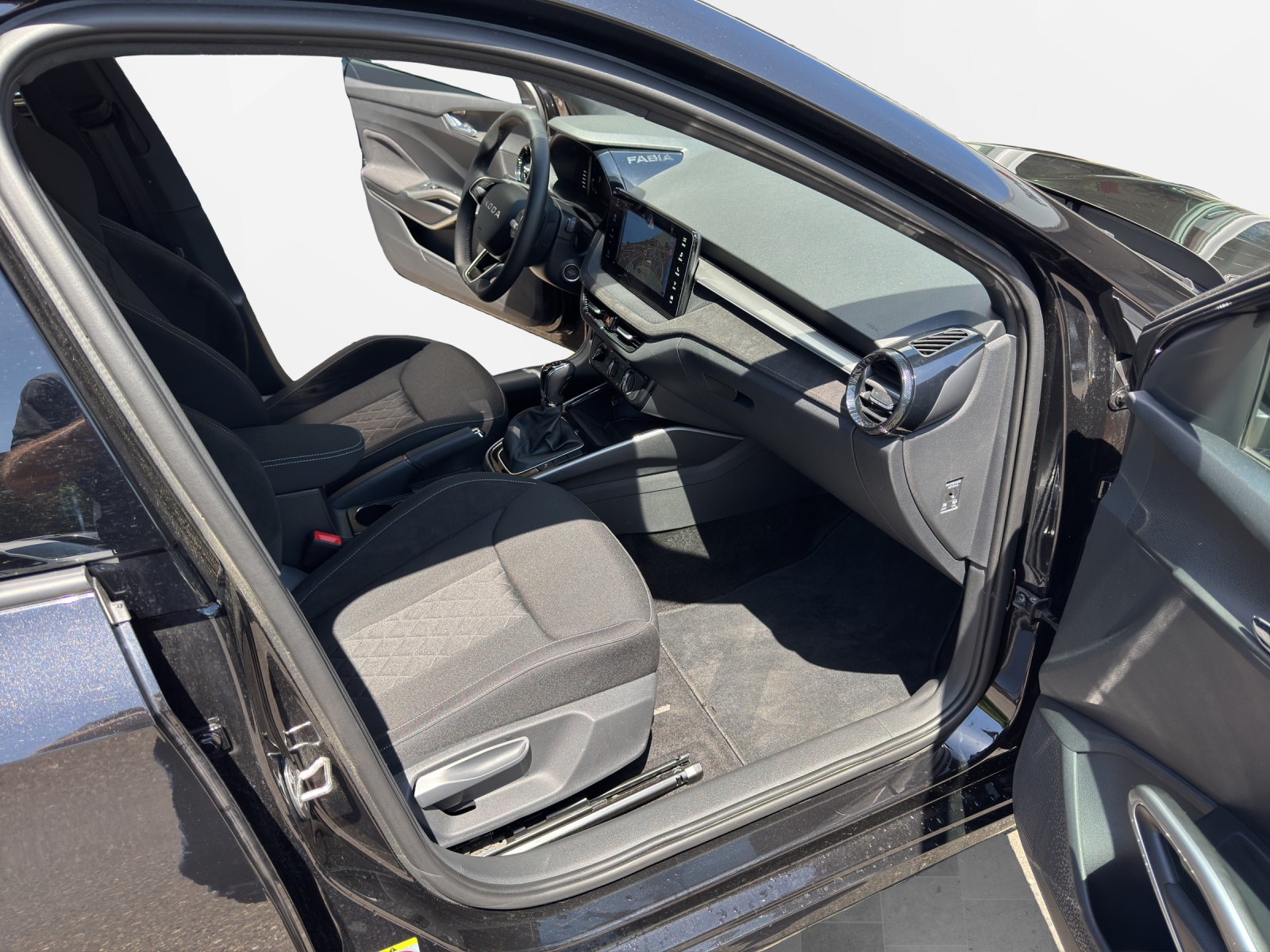 SKODA Fabia 1.0 TSI Selection DSG-image-13