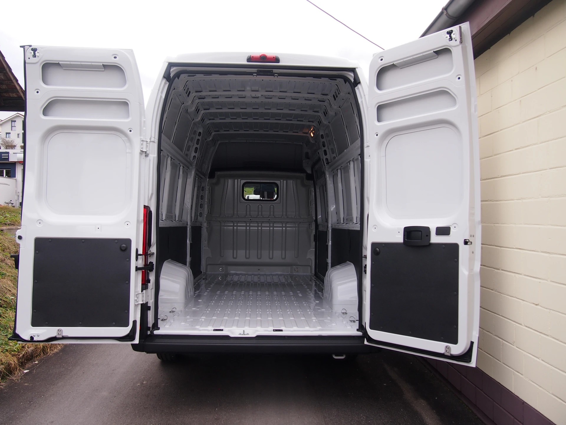 CITROEN Jumper 35 2.2HDiCont. L4H3-image-10