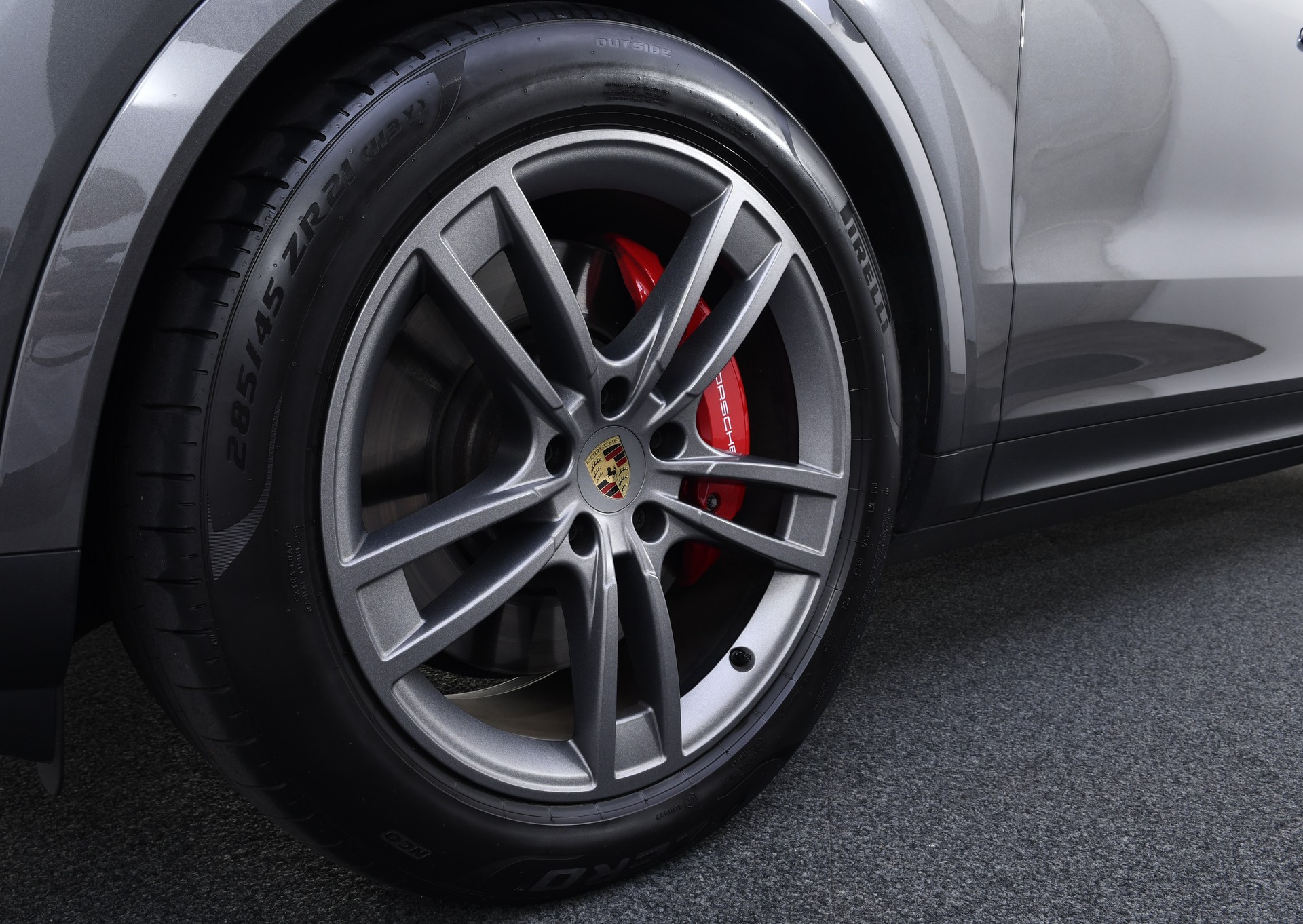 PORSCHE Cayenne S Coupé E-Hybrid Tiptronic-image-27