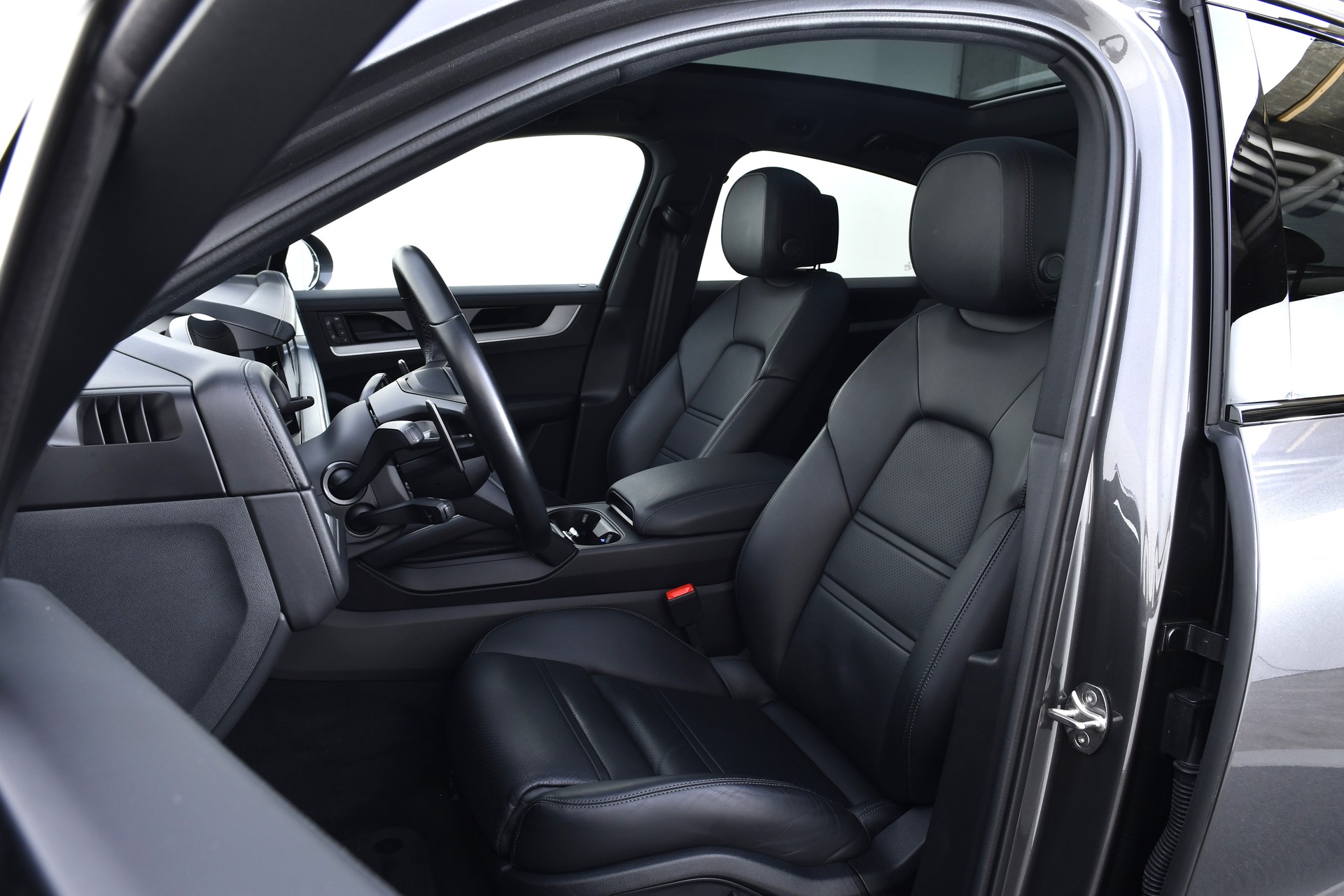 PORSCHE Cayenne S Coupé E-Hybrid Tiptronic-image-11