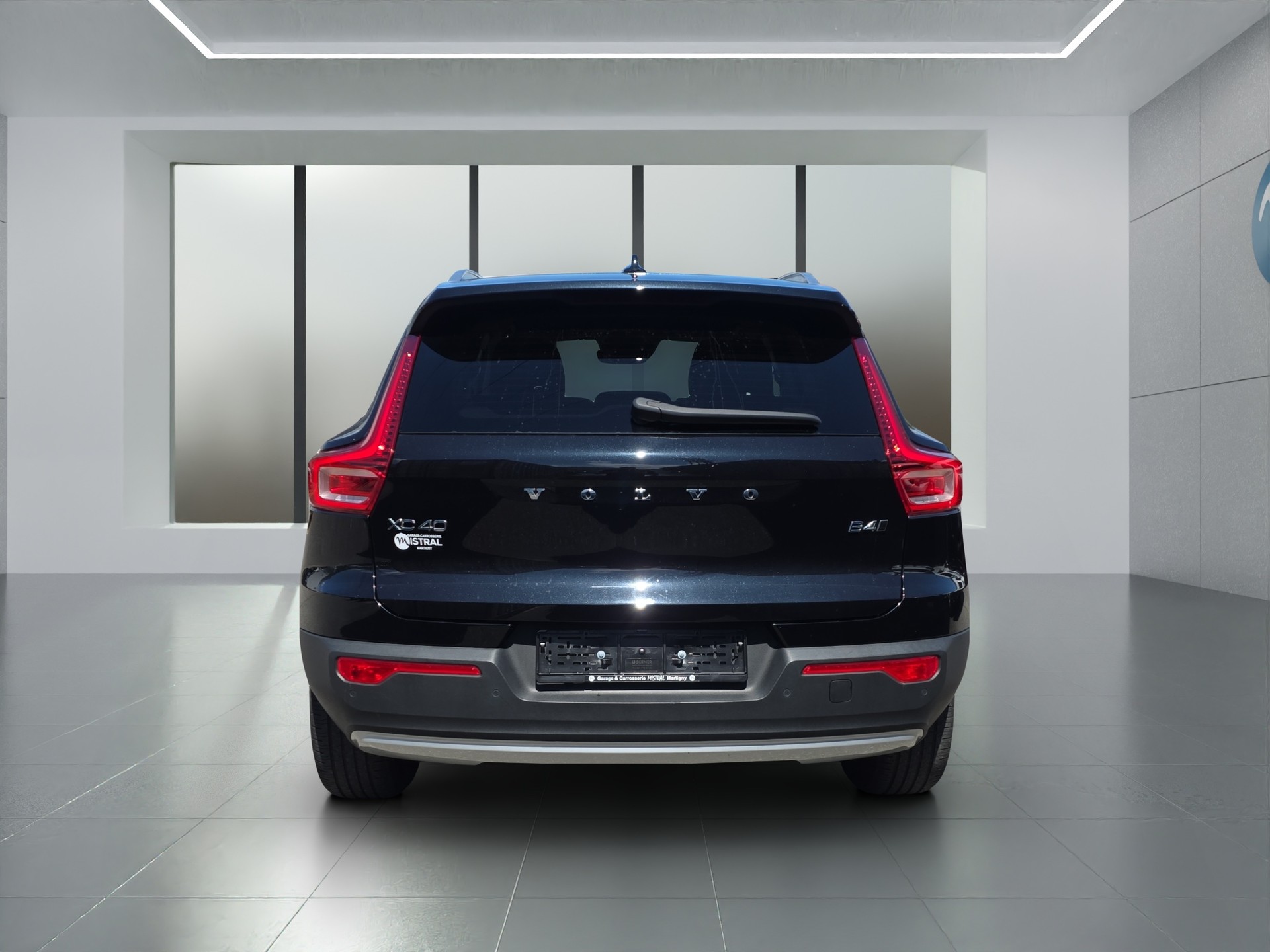VOLVO XC40 2.0 B4 MH Inscription AWD-showroom-element-3