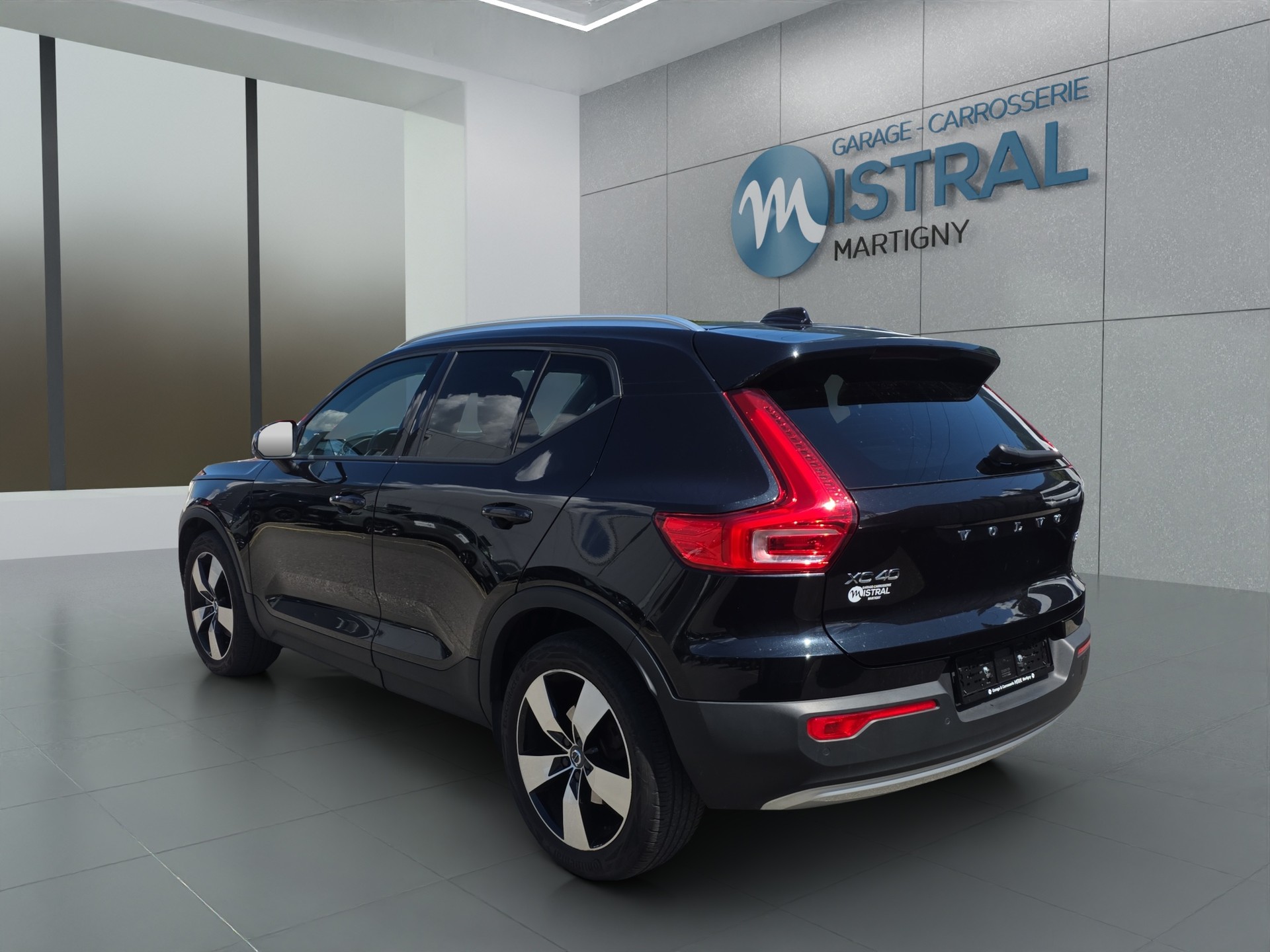 VOLVO XC40 2.0 B4 MH Inscription AWD-showroom-element-2