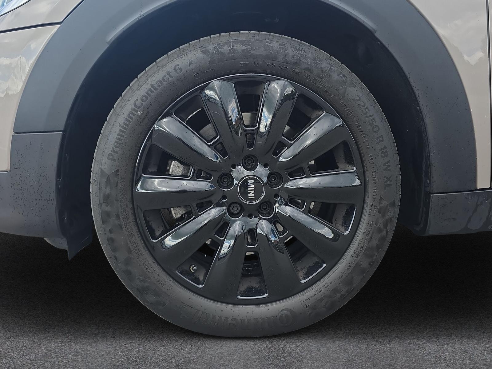 MINI Countryman S ALL4 F60 2.0i (CH)-image-8