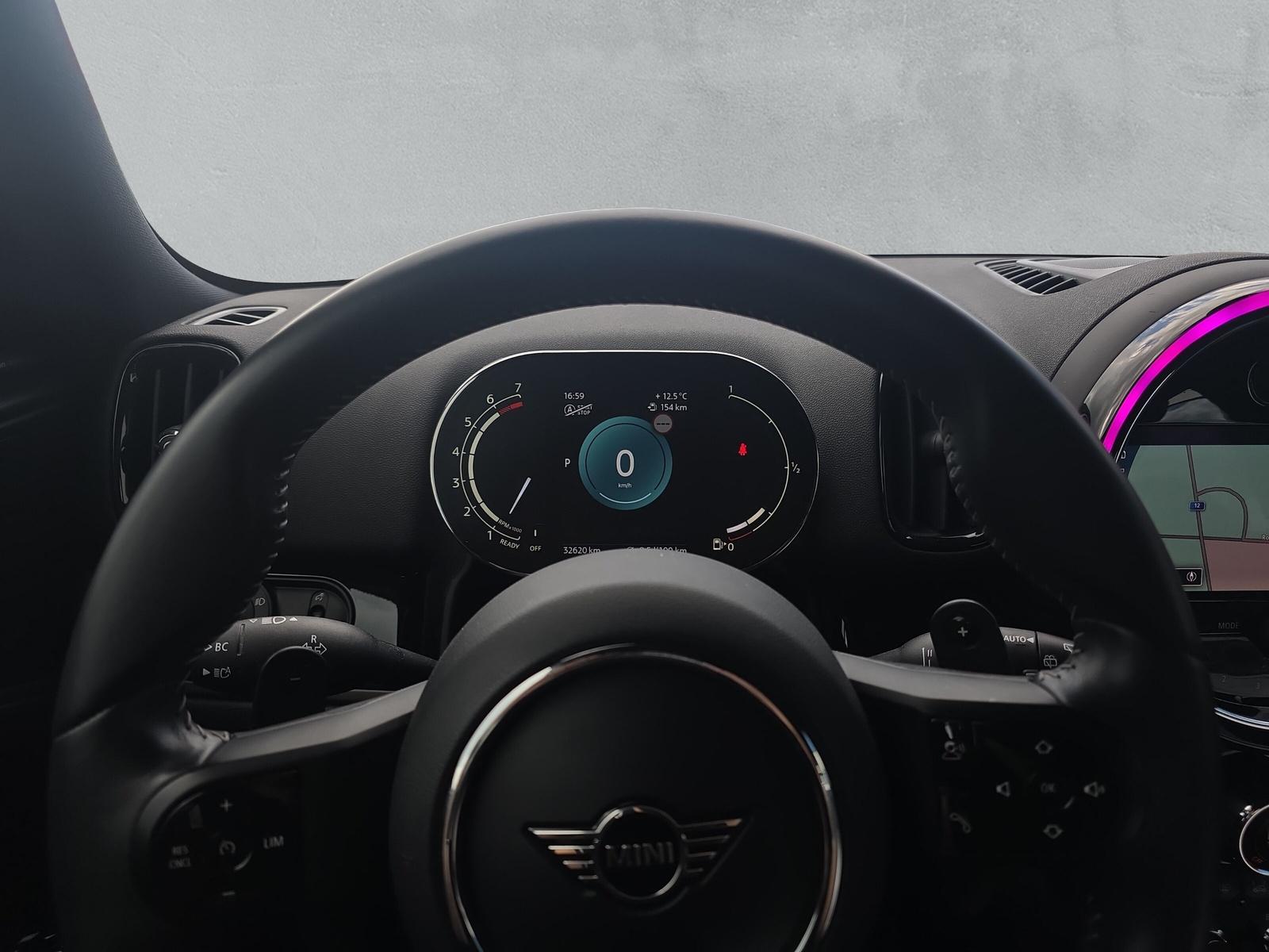 MINI Countryman S ALL4 F60 2.0i (CH)-image-17