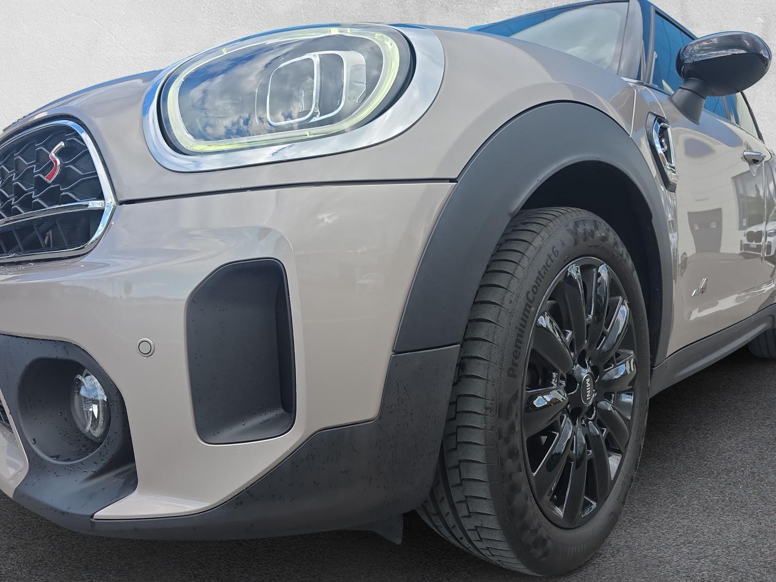MINI Countryman S ALL4 F60 2.0i (CH)-image-7