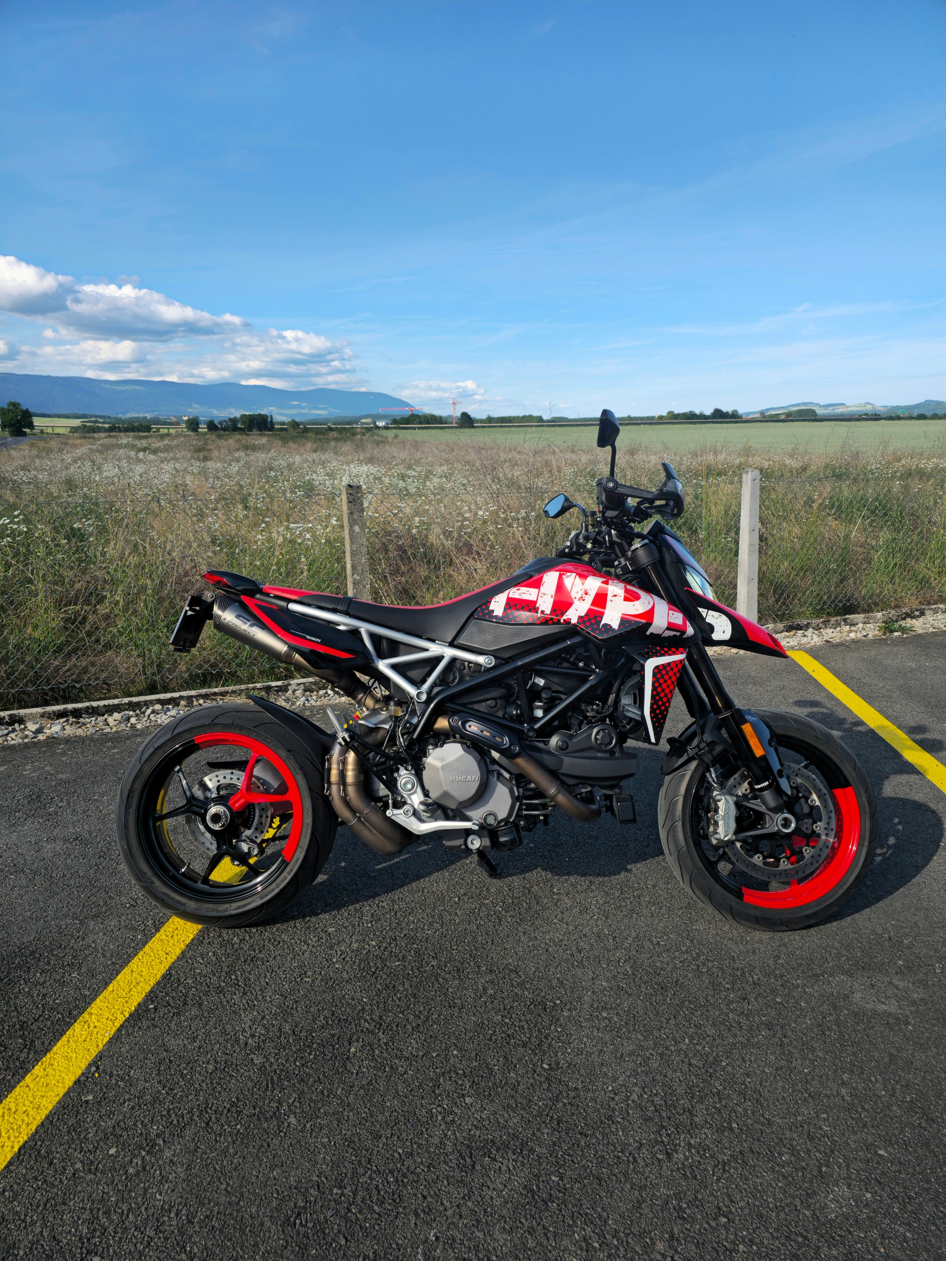 DUCATI Hypermotard 950-image-1