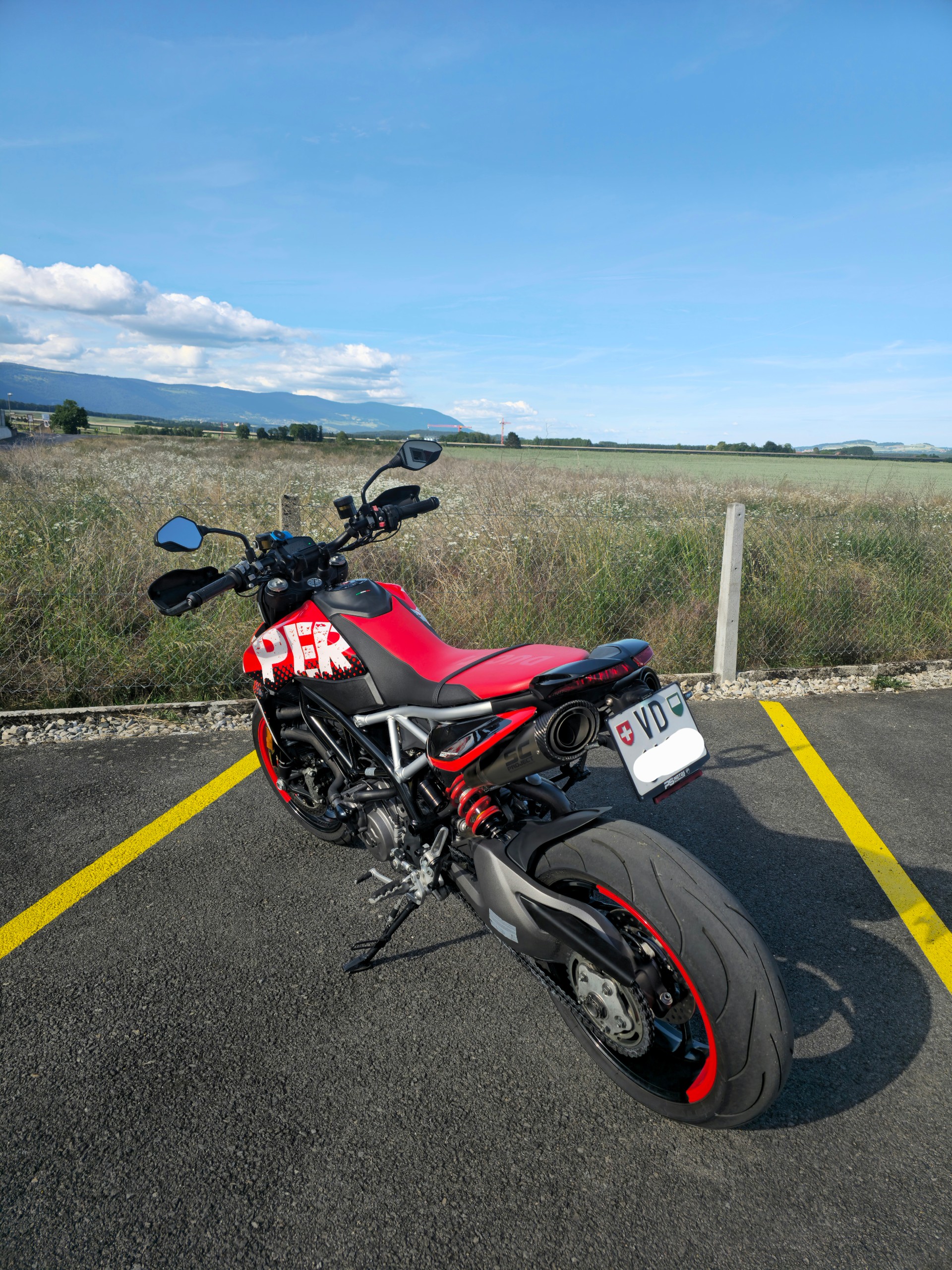 DUCATI Hypermotard 950-image-2
