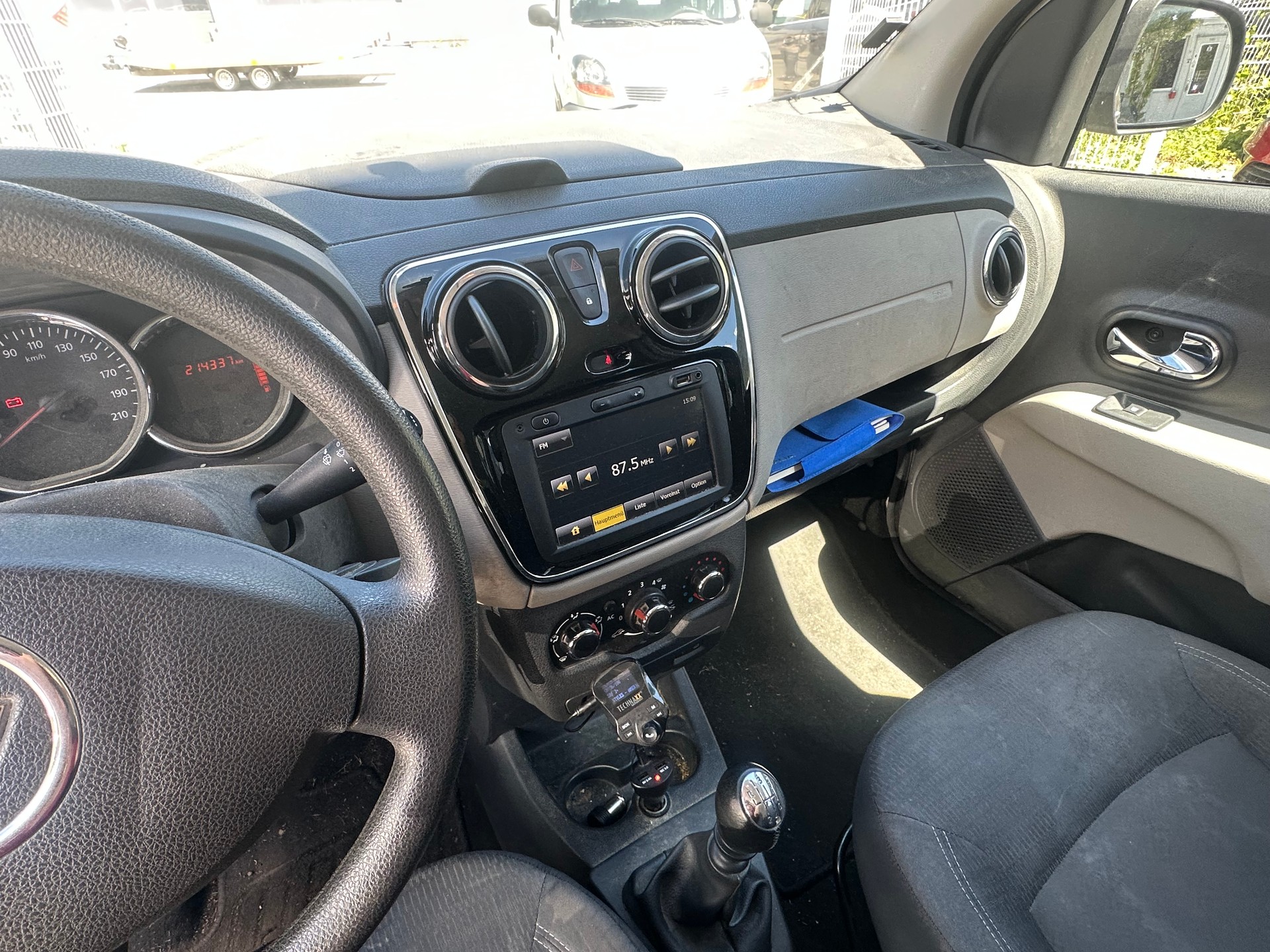 DACIA Lodgy 1.5 dCi Lauréate 7PL-image-7