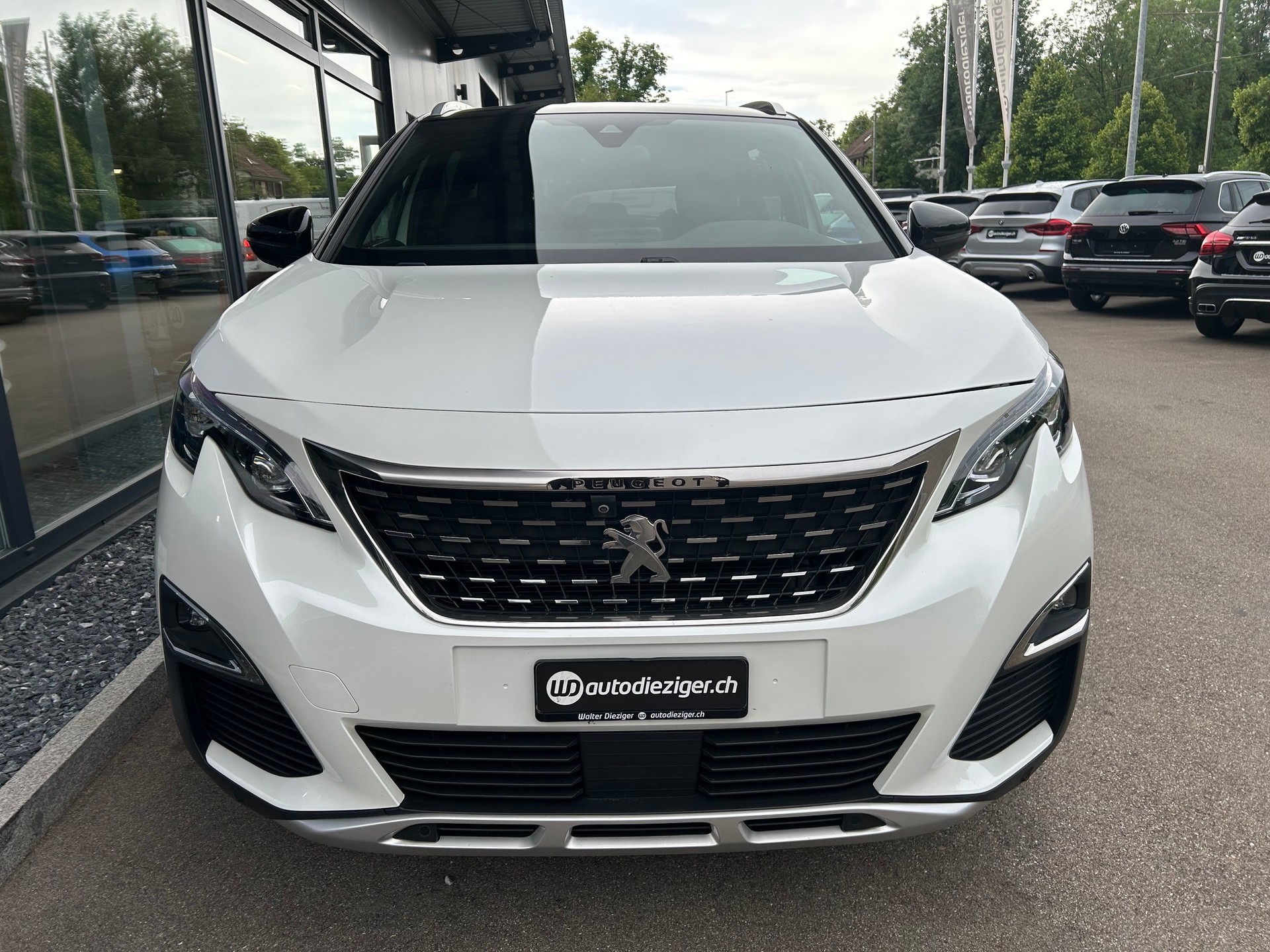 PEUGEOT 5008 1.6 Pure Tech GT LineEAT8-image-1