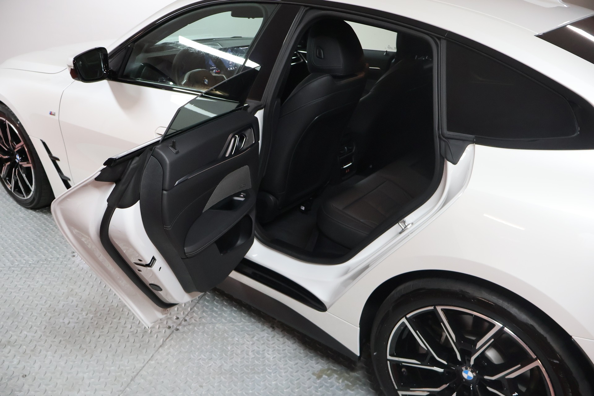 BMW 430i xDrive Gran Coupé M Sport Steptronic-image-15