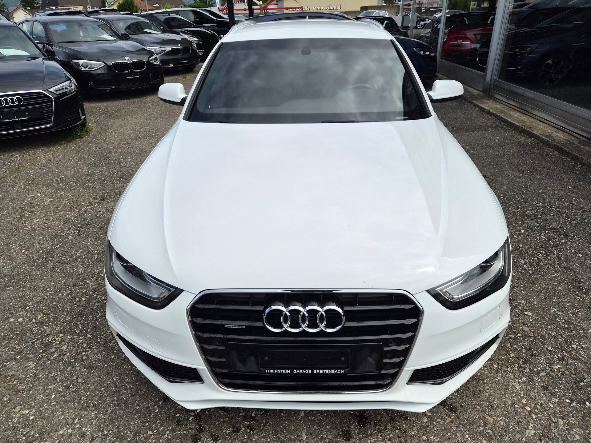 AUDI A4 Avant 2.0 TDI quattro S-tronic-showroom-element-1