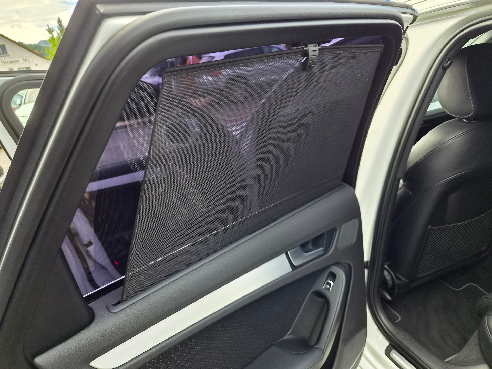 AUDI A4 Avant 2.0 TDI quattro S-tronic-image-23