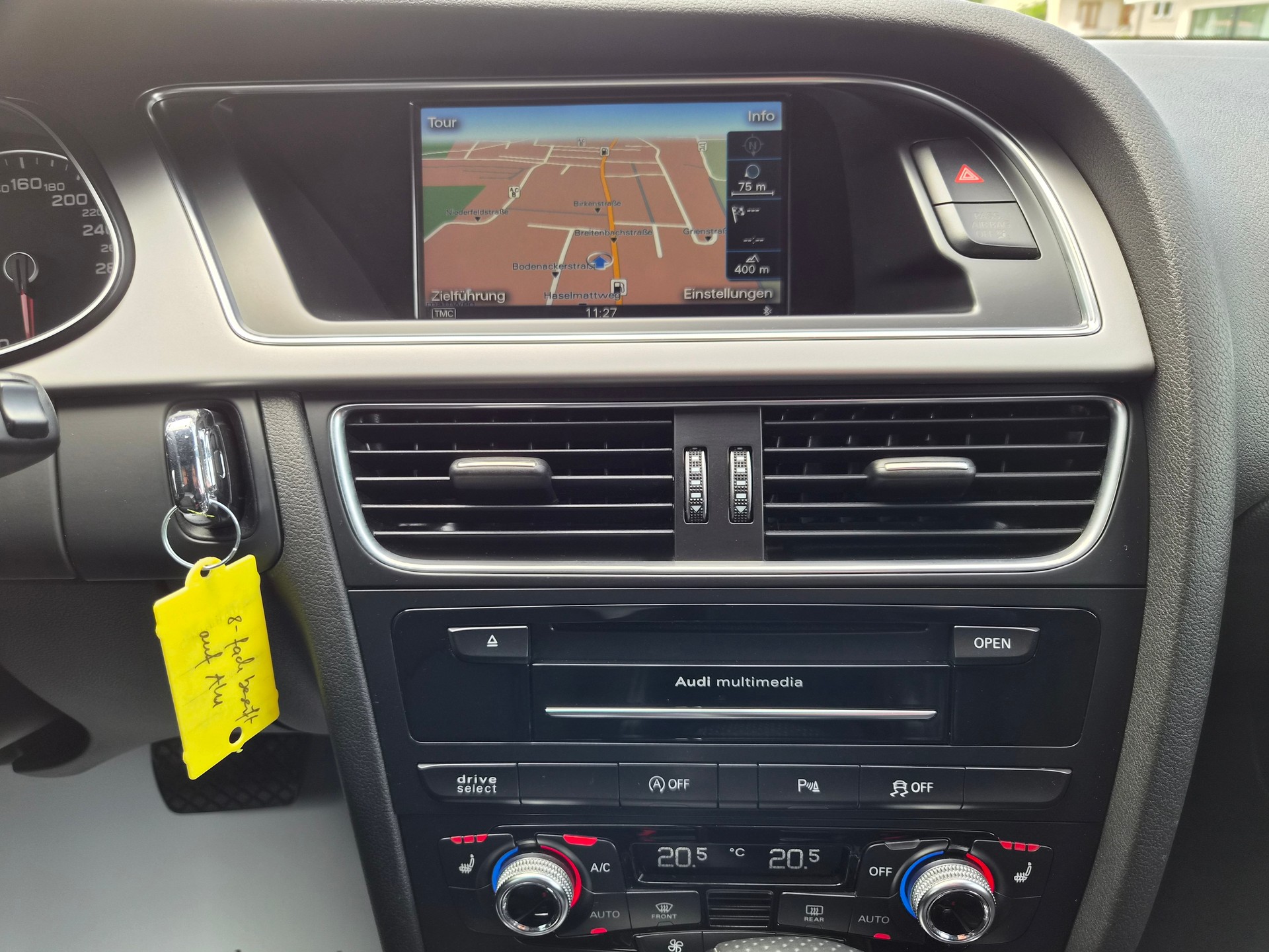 AUDI A4 Avant 2.0 TDI quattro S-tronic-image-16