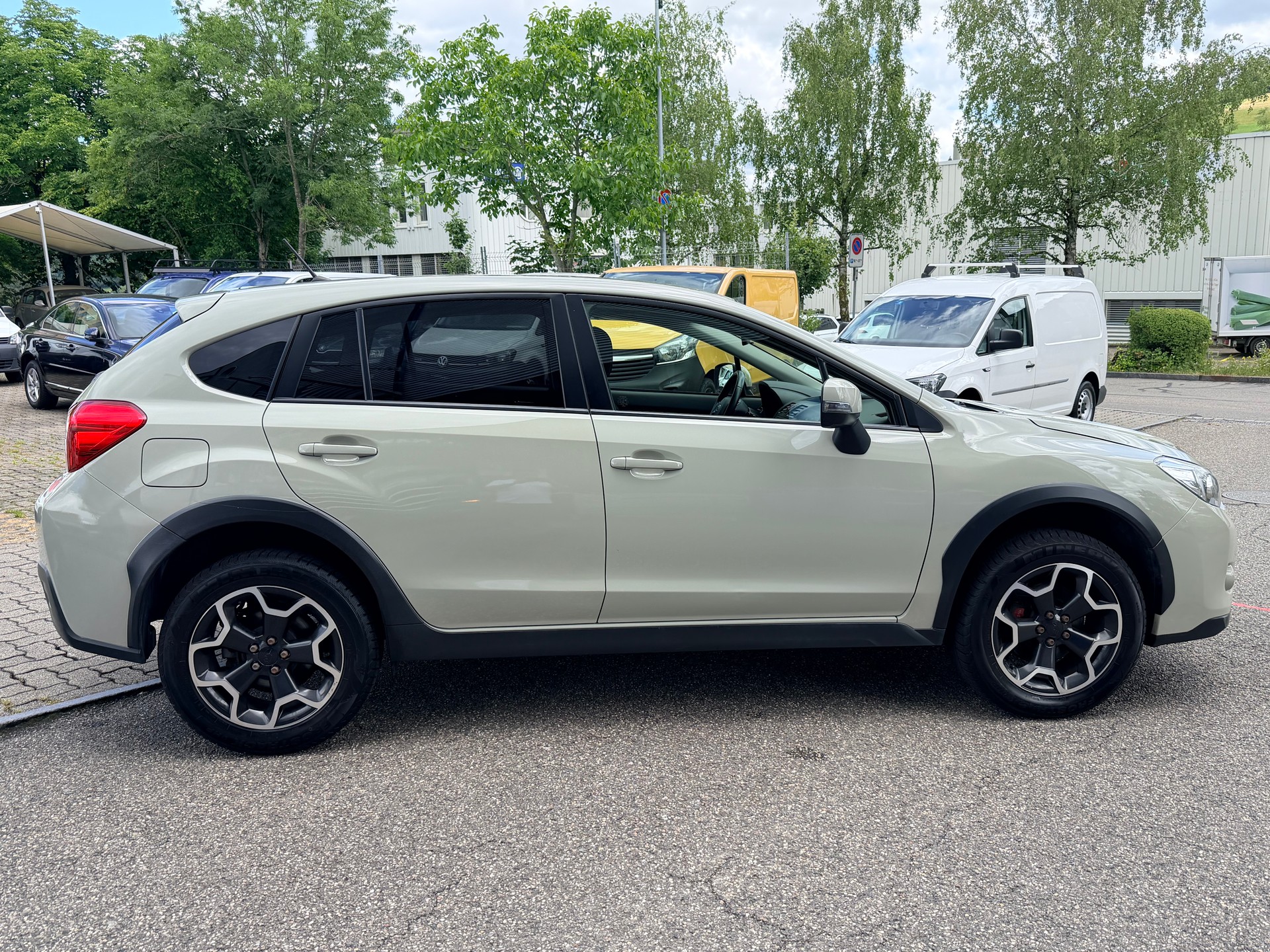 SUBARU XV 1.6 Swiss Two AWD CVT-showroom-element-1