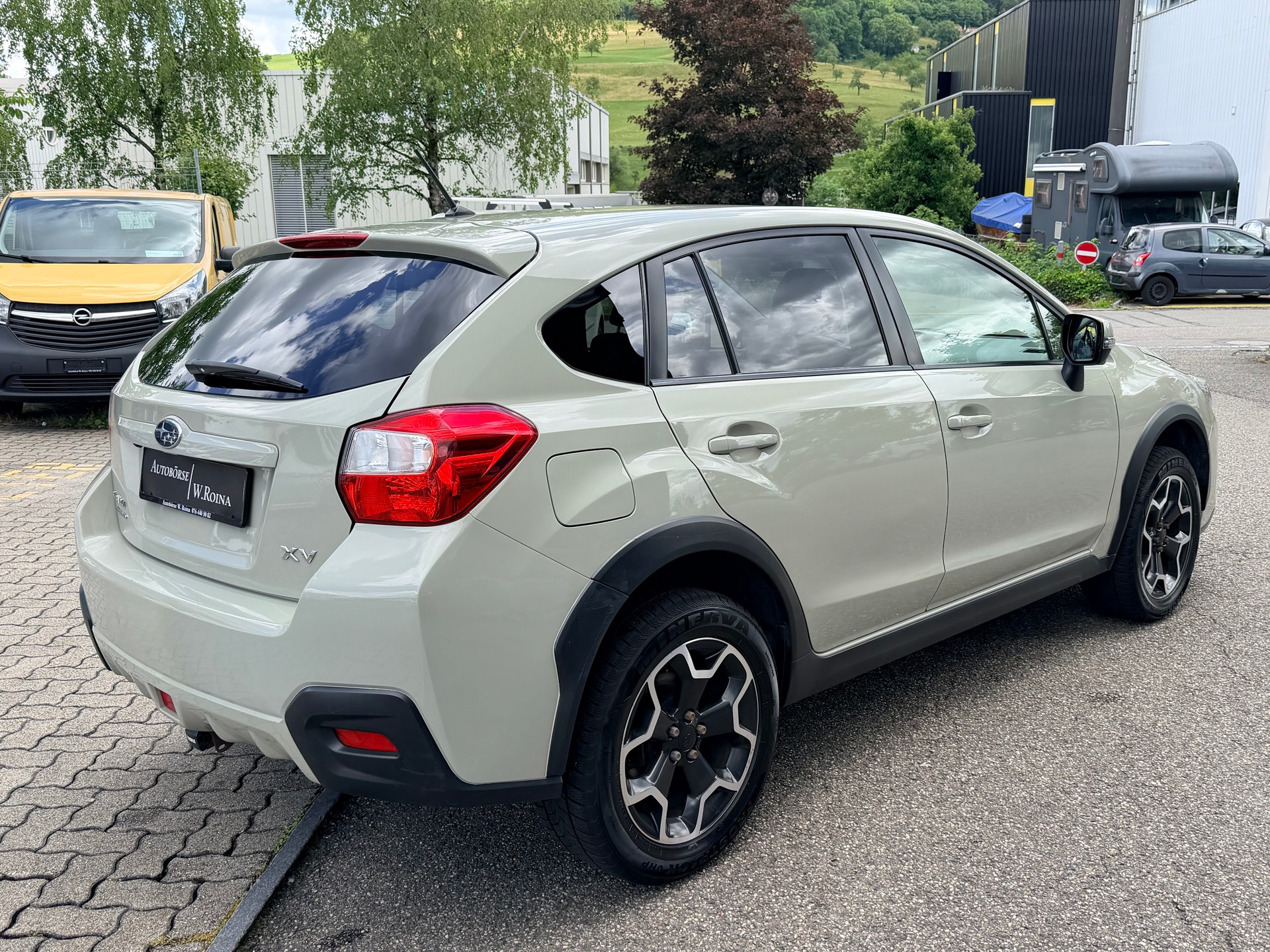 SUBARU XV 1.6 Swiss Two AWD CVT-showroom-element-2