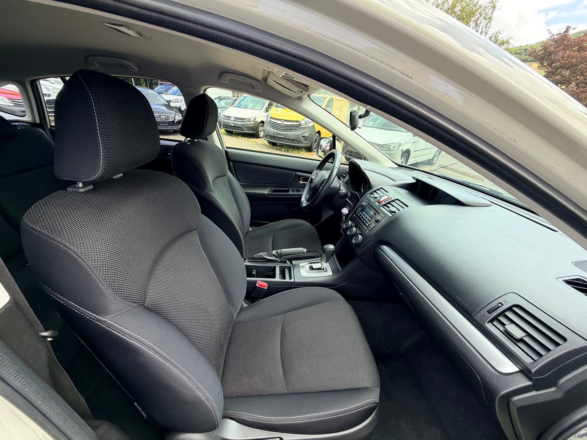 SUBARU XV 1.6 Swiss Two AWD CVT-image-8