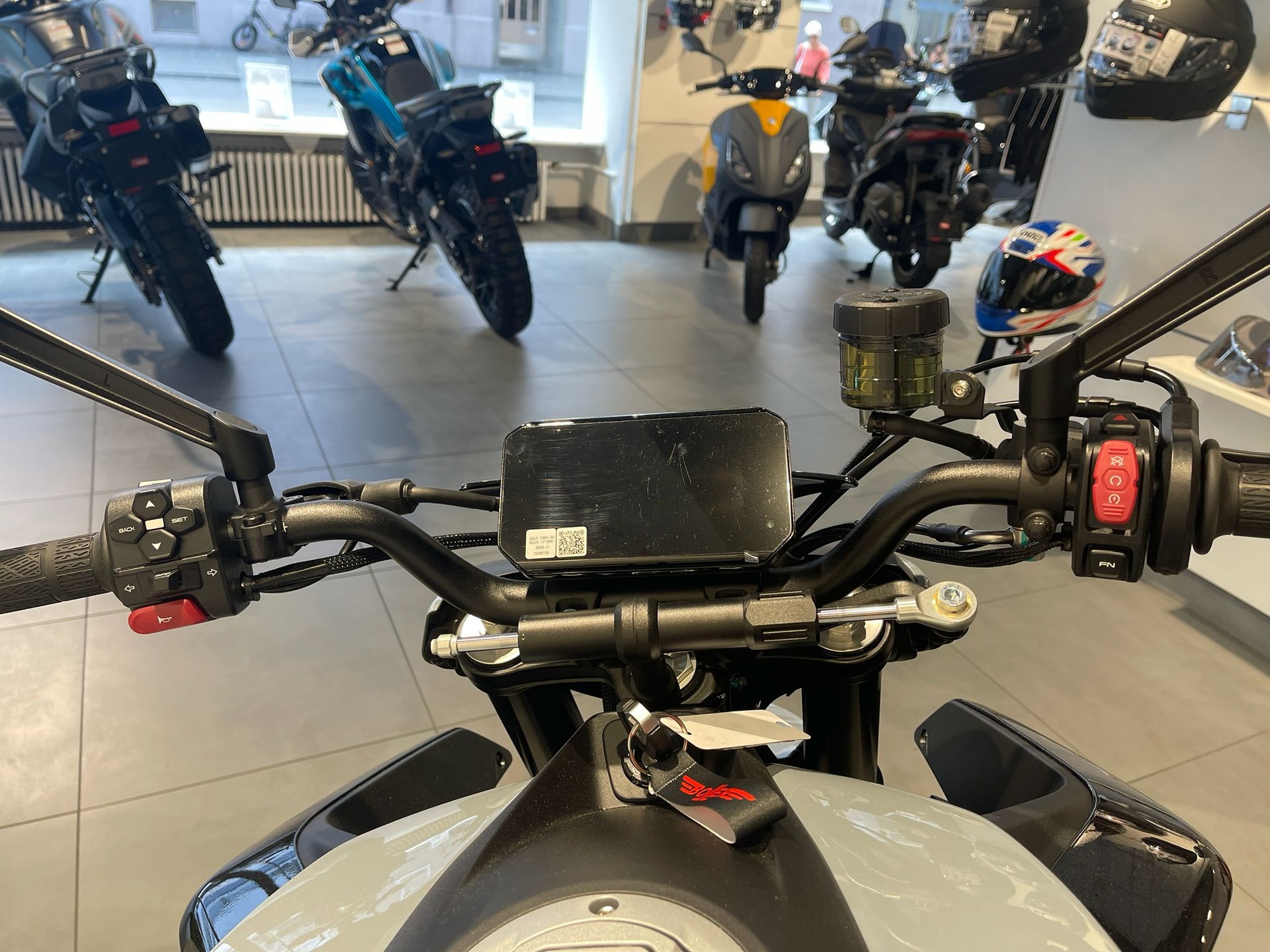 CF MOTO 675 NK | Vorführfahrzeug | 35 kW | Naked Bike | Garantie-image-6