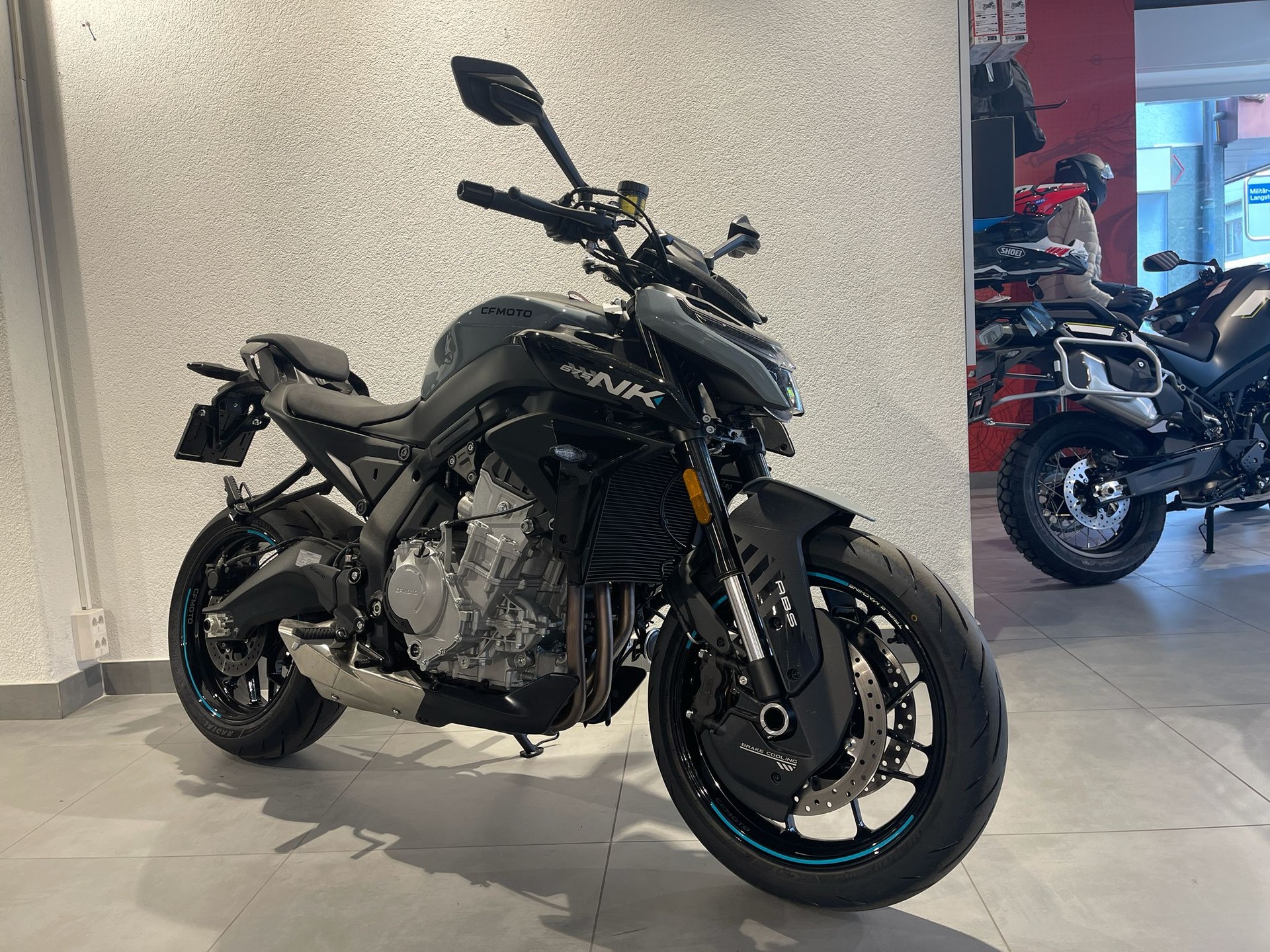 CF MOTO 675 NK | Vorführfahrzeug | 35 kW | Naked Bike | Garantie-showroom-element-1