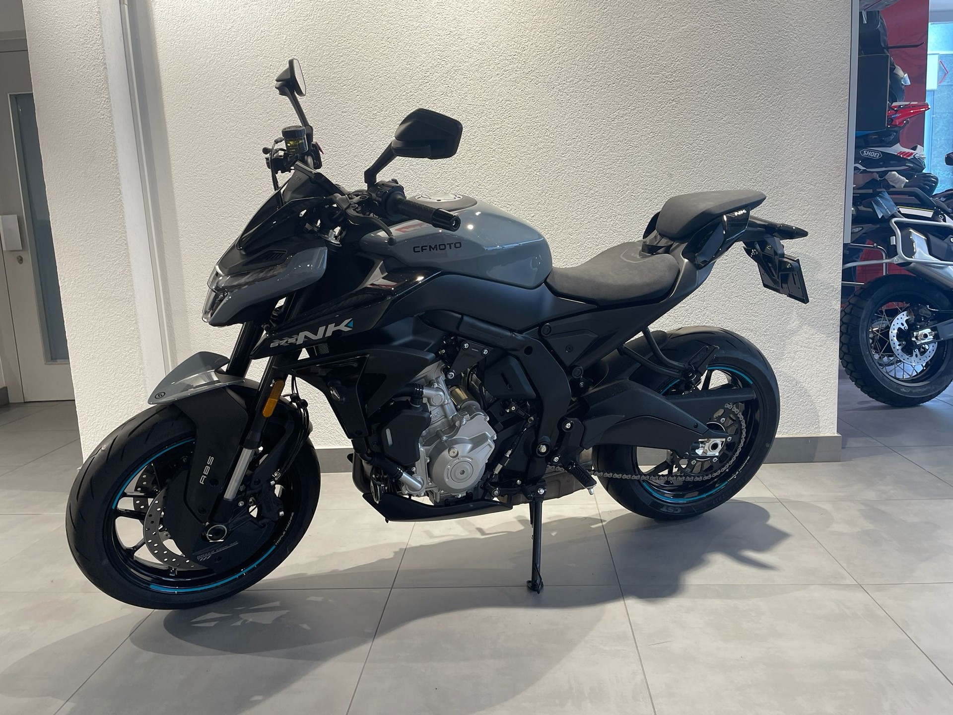 CF MOTO 675 NK | Vorführfahrzeug | 35 kW | Naked Bike | Garantie-image-8