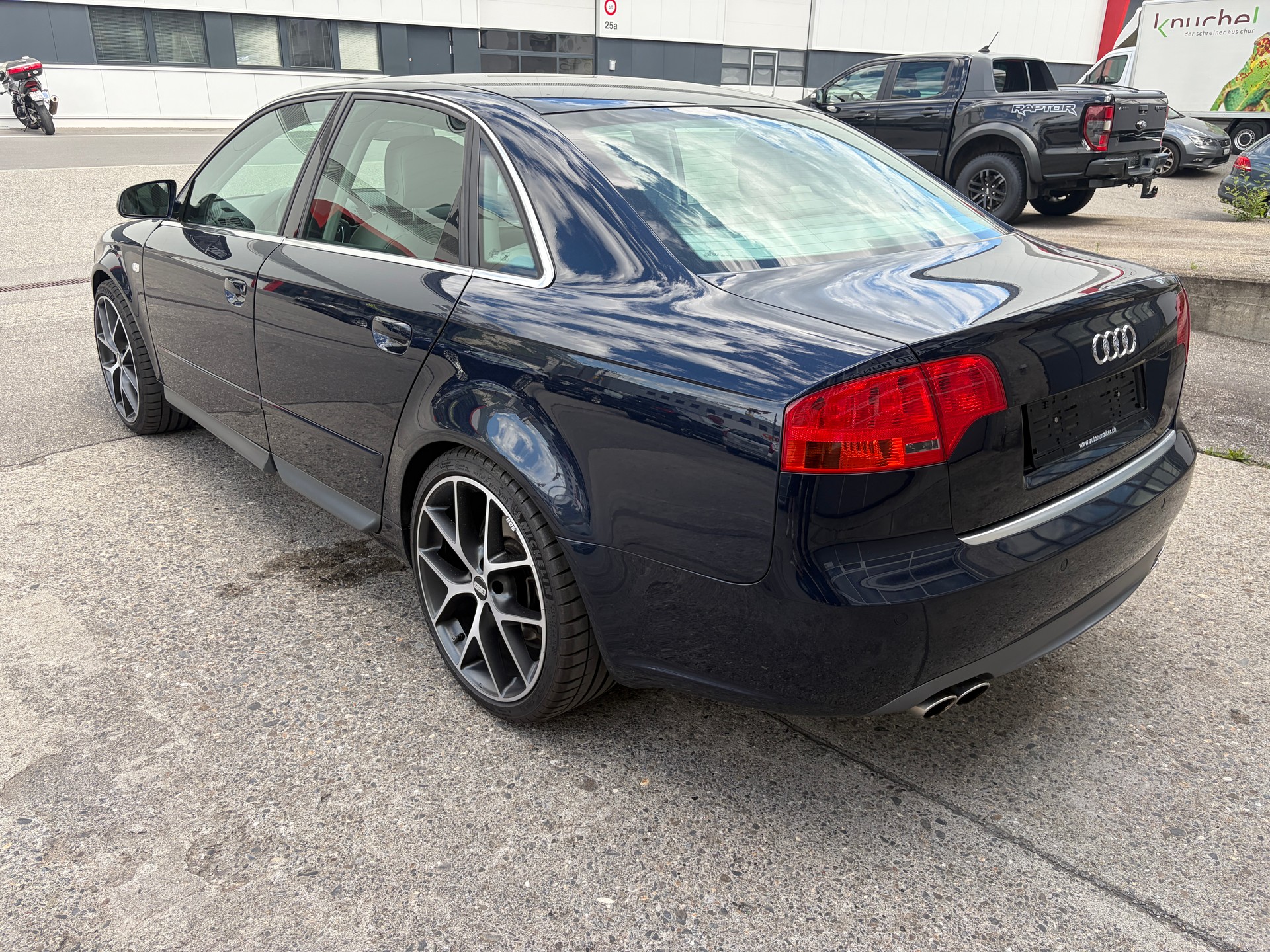 AUDI S4 Limousine 4.2 V8 quattro-image-5