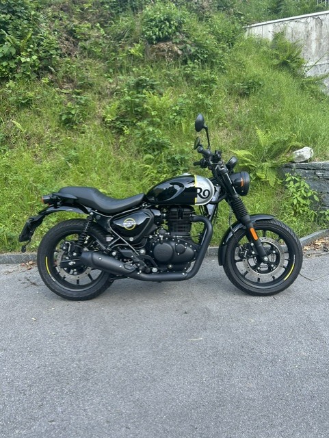 ROYAL ENFIELD Hntr 350 Dapper-image-0