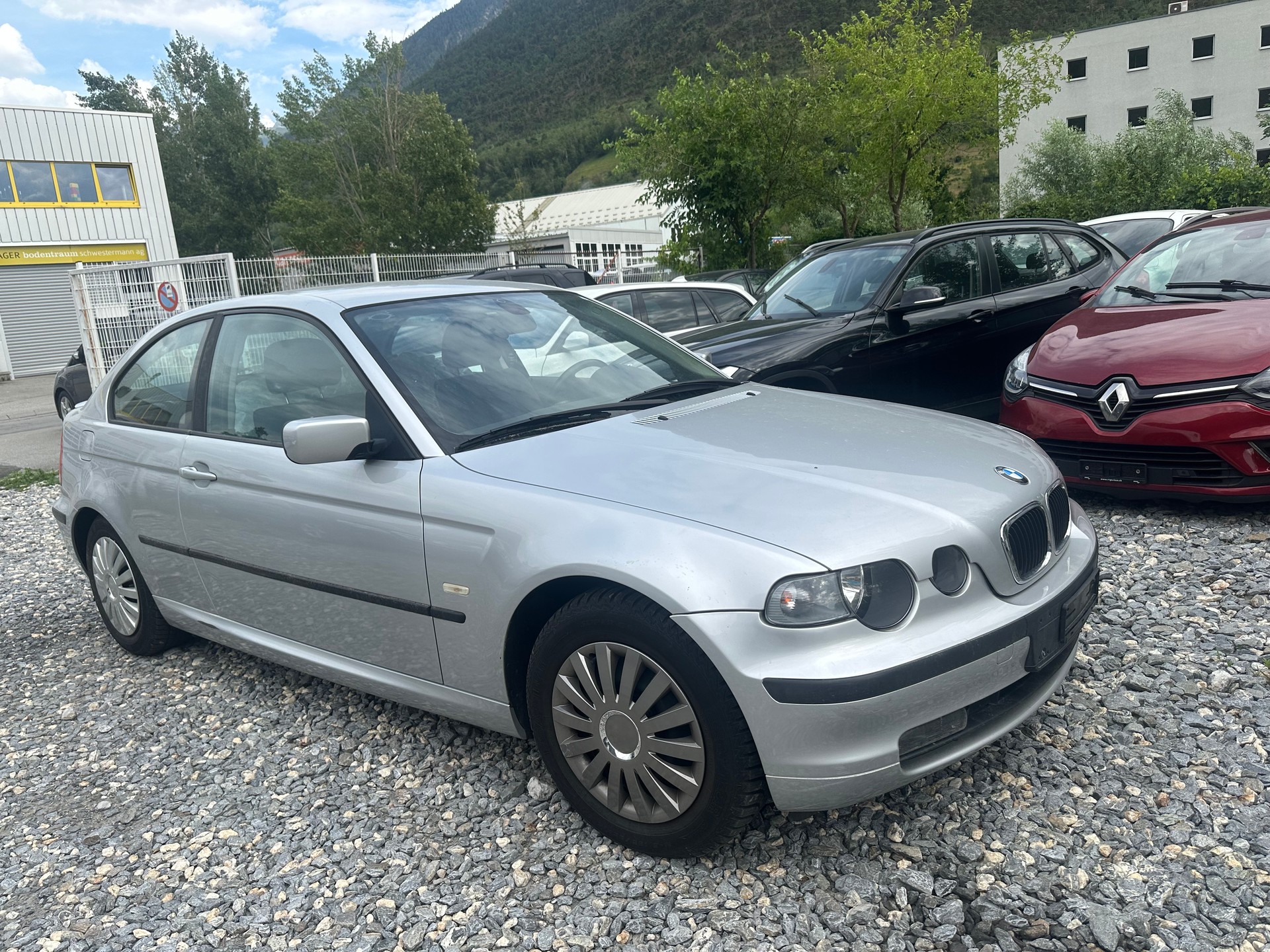 BMW 318 ti Compact-image-1