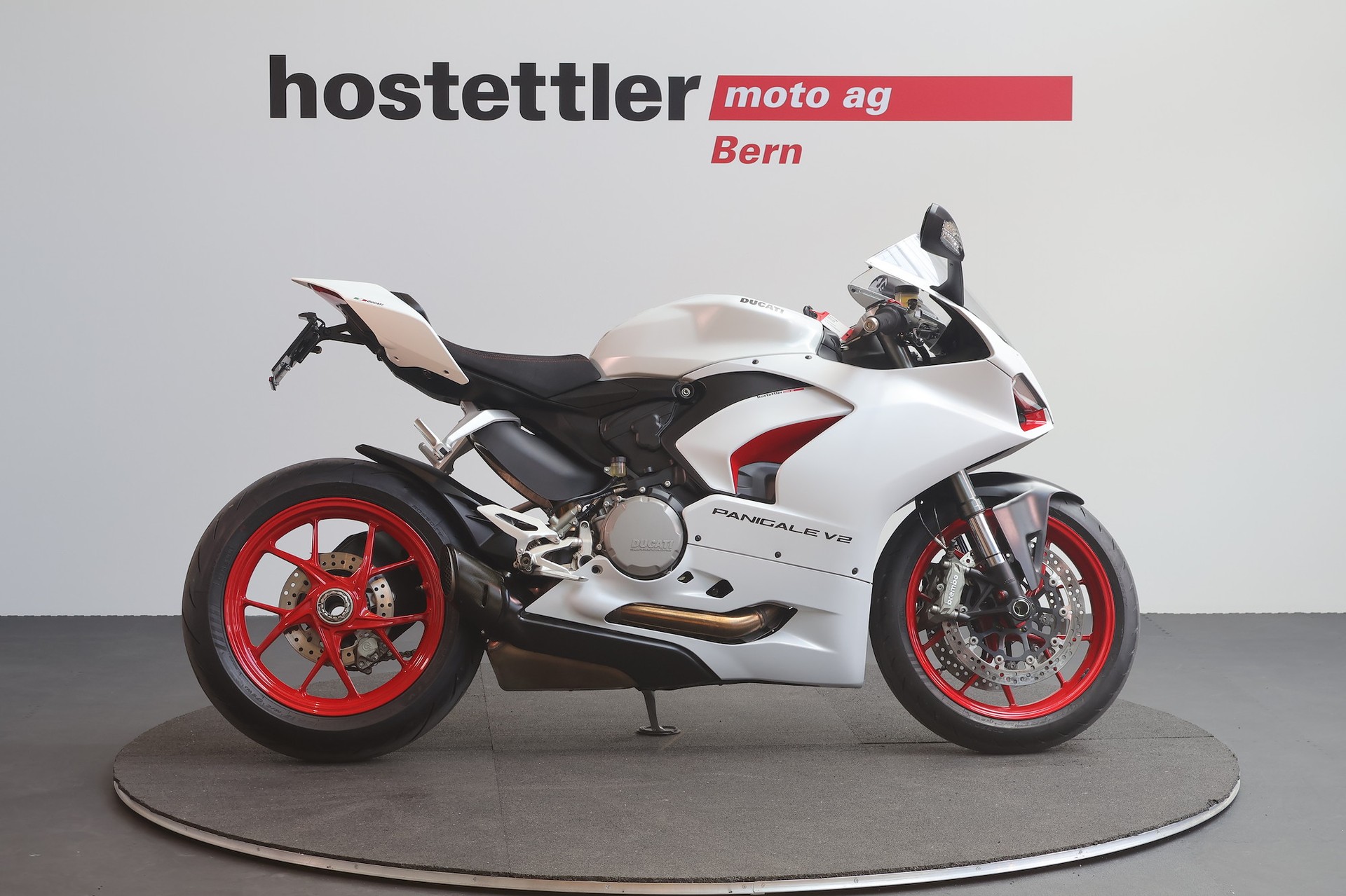 DUCATI Panigale V2-showroom-element-1