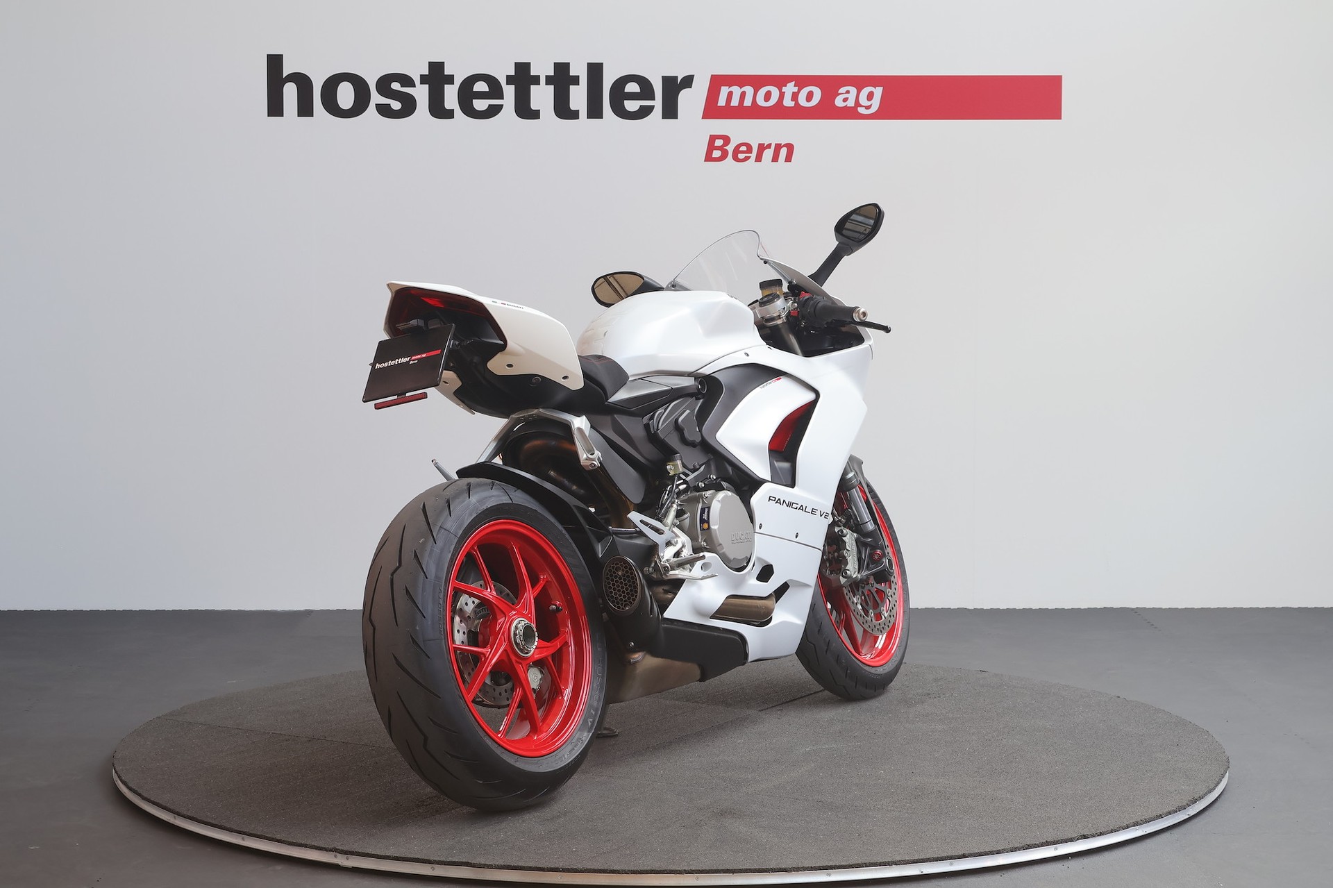 DUCATI Panigale V2-showroom-element-2