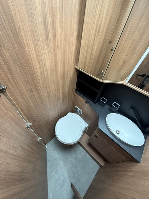 CHALLENGER 317 Cosy Edition-image-11