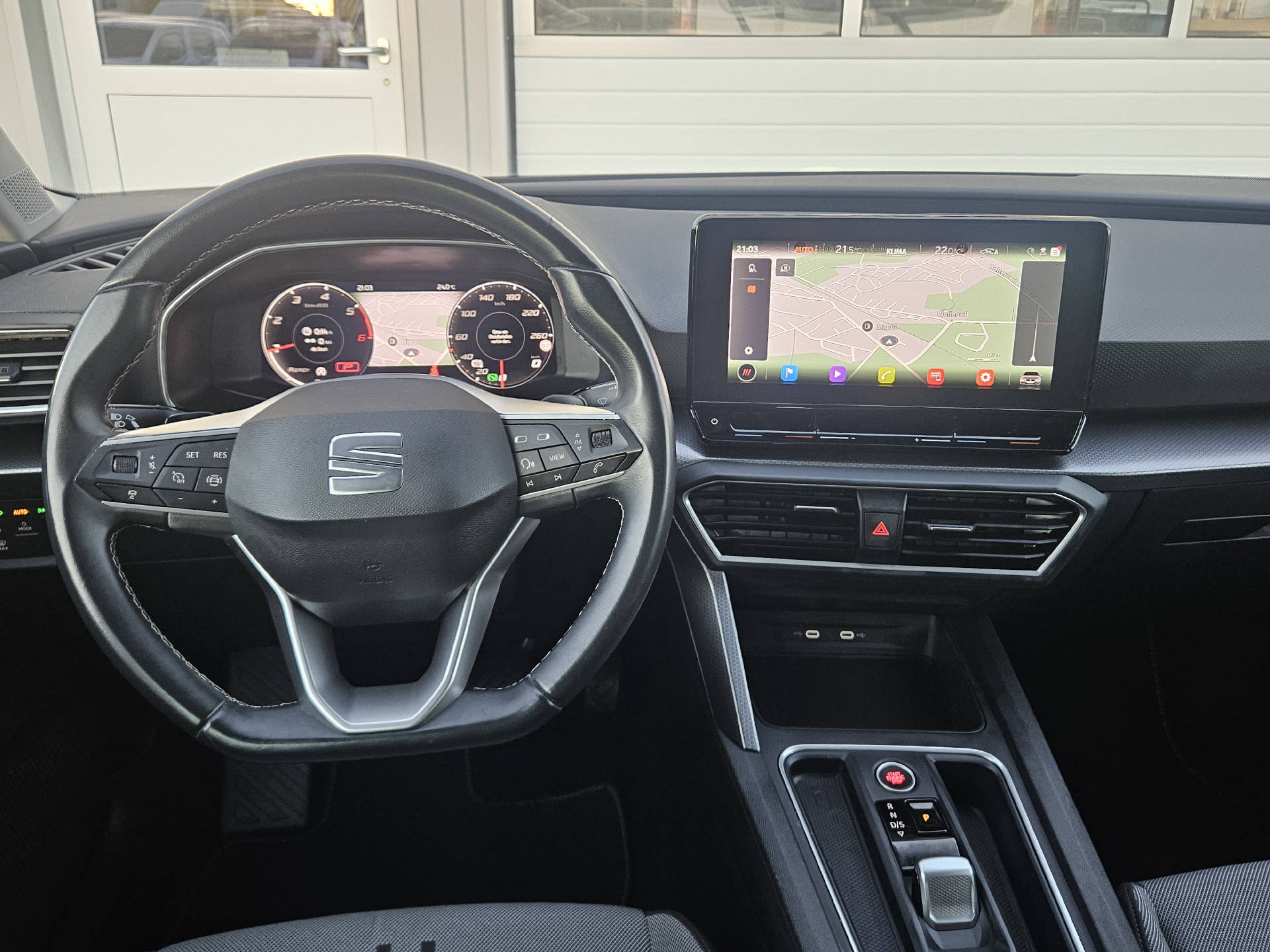 SEAT Leon ST 2.0 TDI Style DSG* Navi * Abstandsregeltempomat ACC *-image-7
