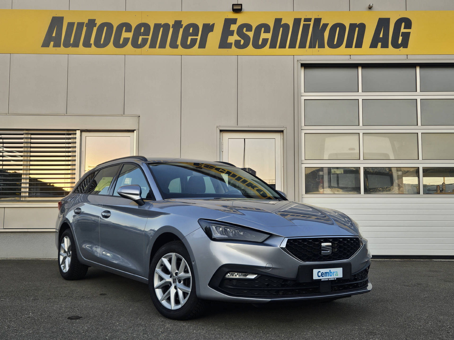 SEAT Leon ST 2.0 TDI Style DSG* Navi * Abstandsregeltempomat ACC *-image-4