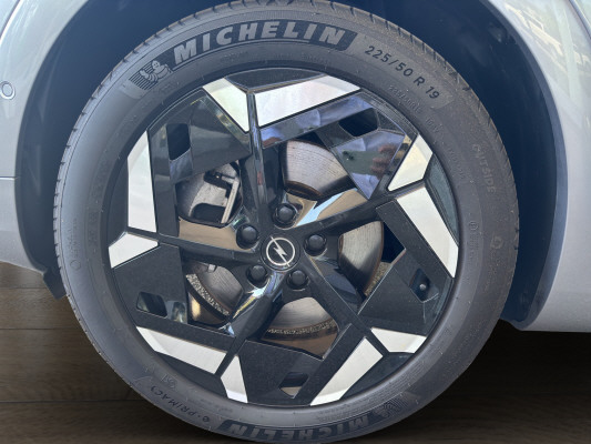 OPEL Grandland Hybrid4 GSe-image-8