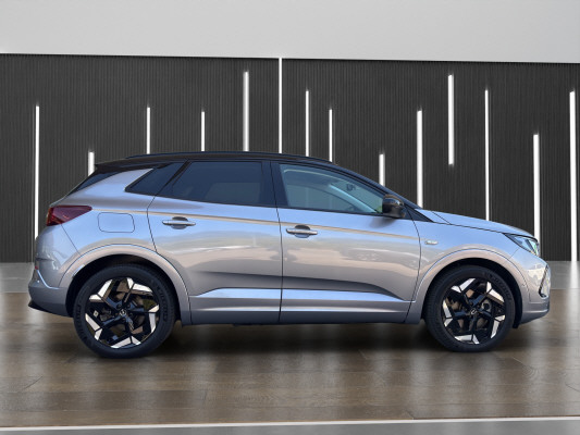 OPEL Grandland Hybrid4 GSe-image-6