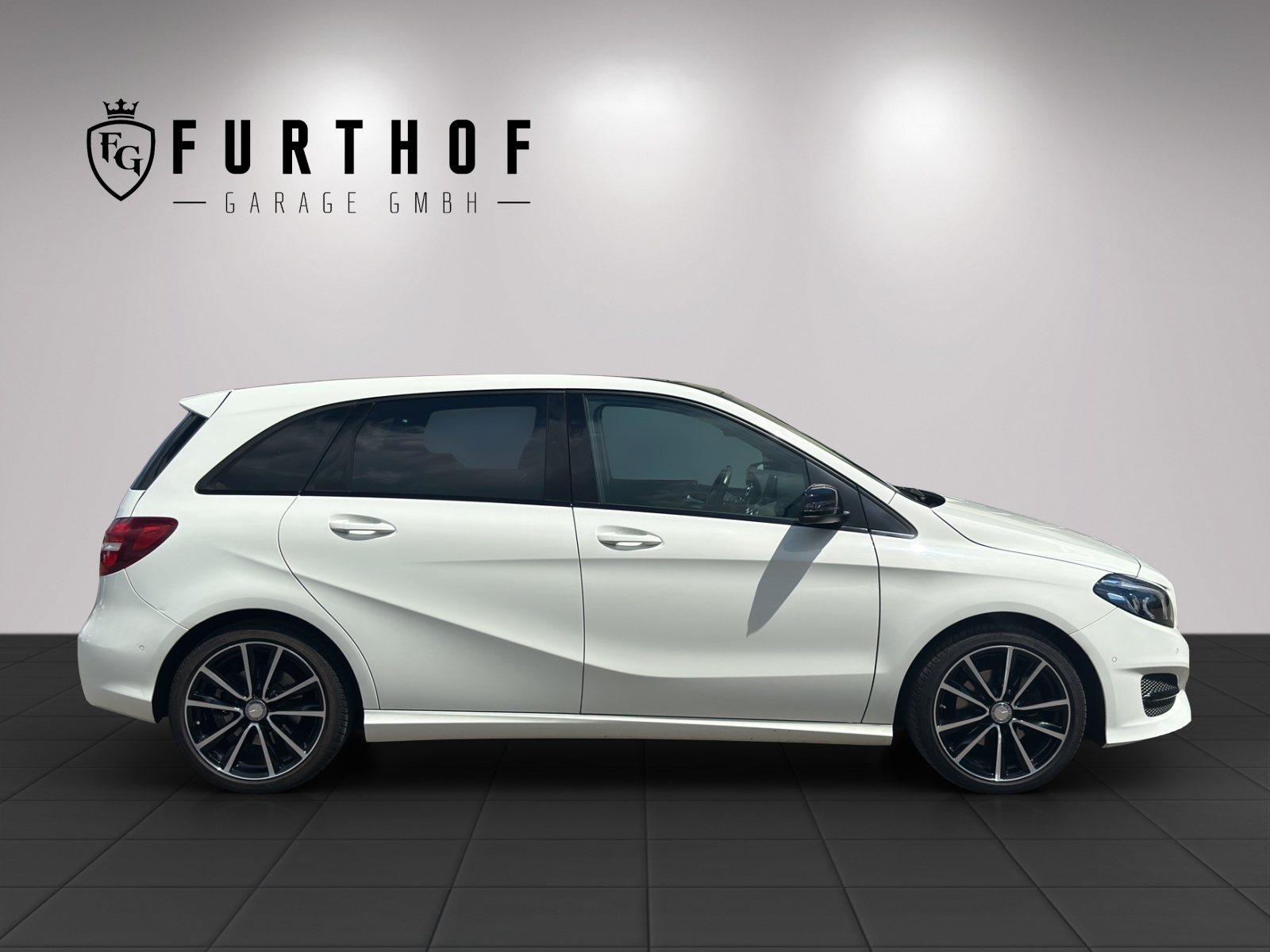 MERCEDES-BENZ B 220 CDI Swiss Star Edition Urban 4Matic 7G-DCT-showroom-element-3