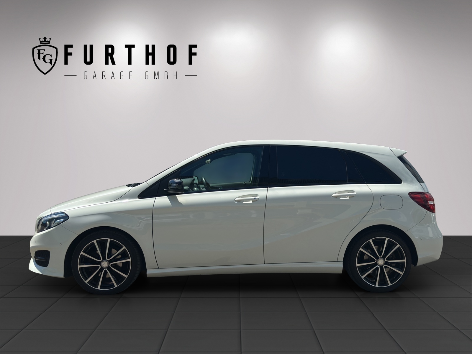 MERCEDES-BENZ B 220 CDI Swiss Star Edition Urban 4Matic 7G-DCT-showroom-element-2