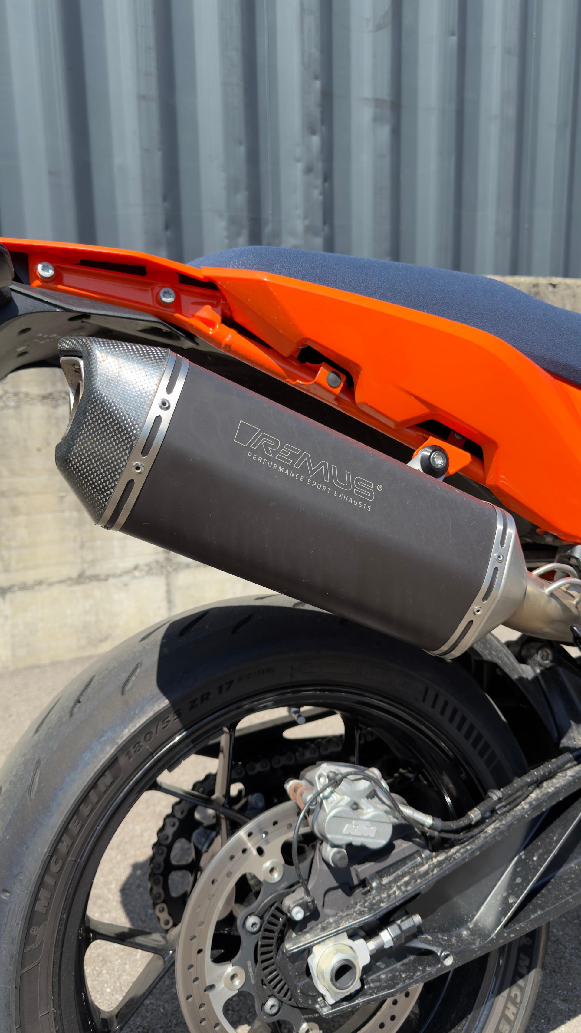 KTM 890 SMT-image-8