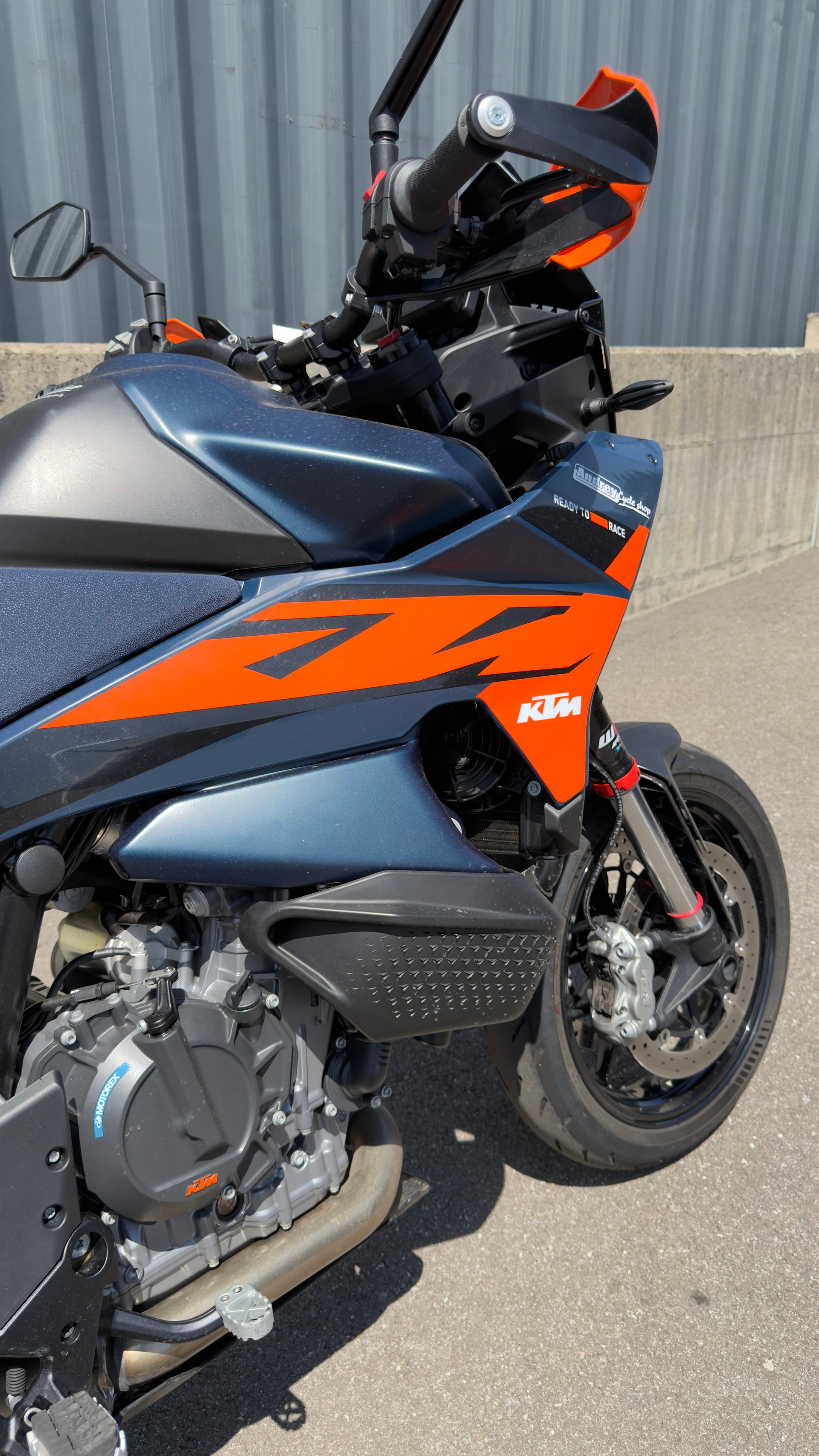 KTM 890 SMT-image-5