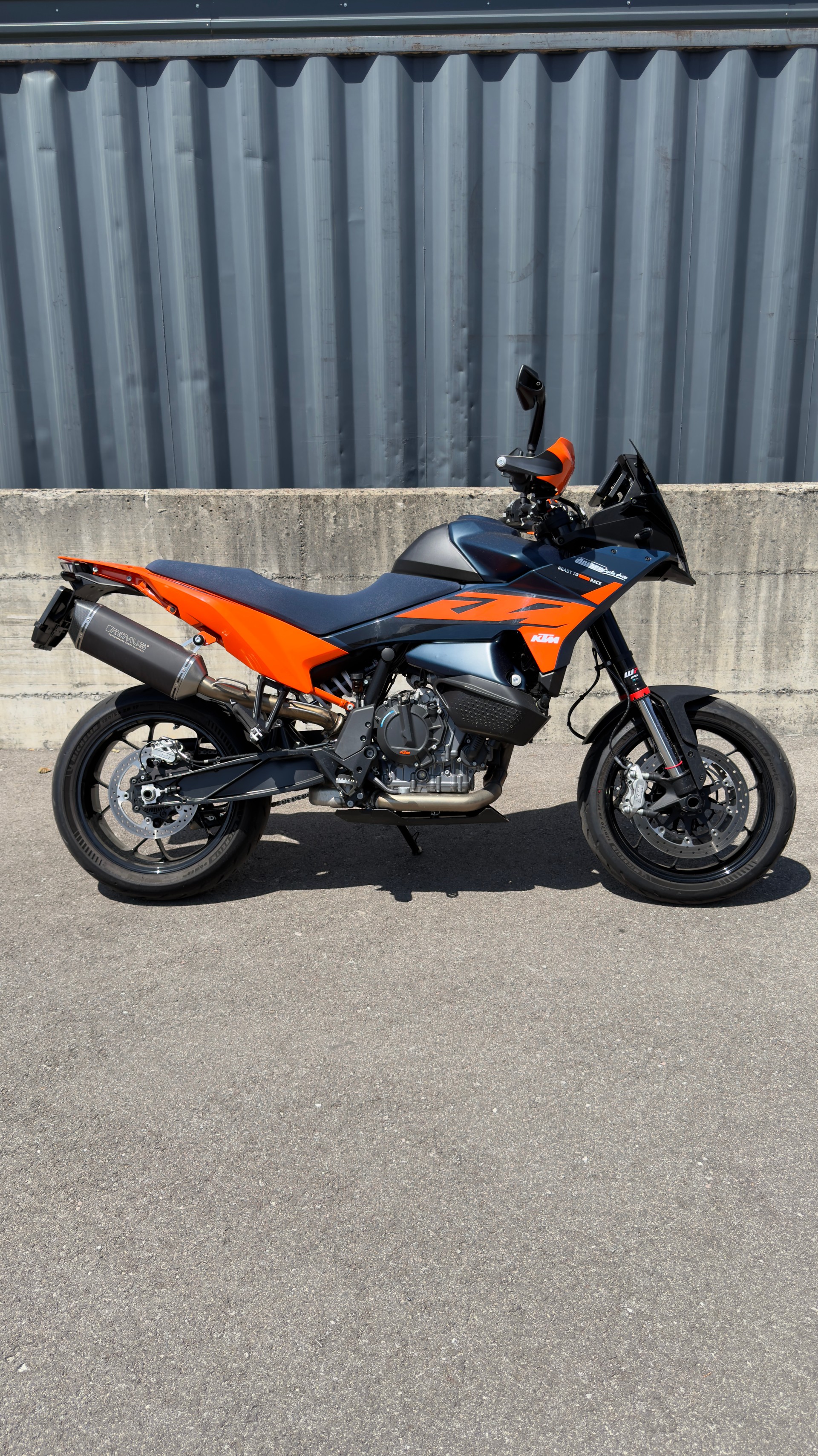 KTM 890 SMT-image-1