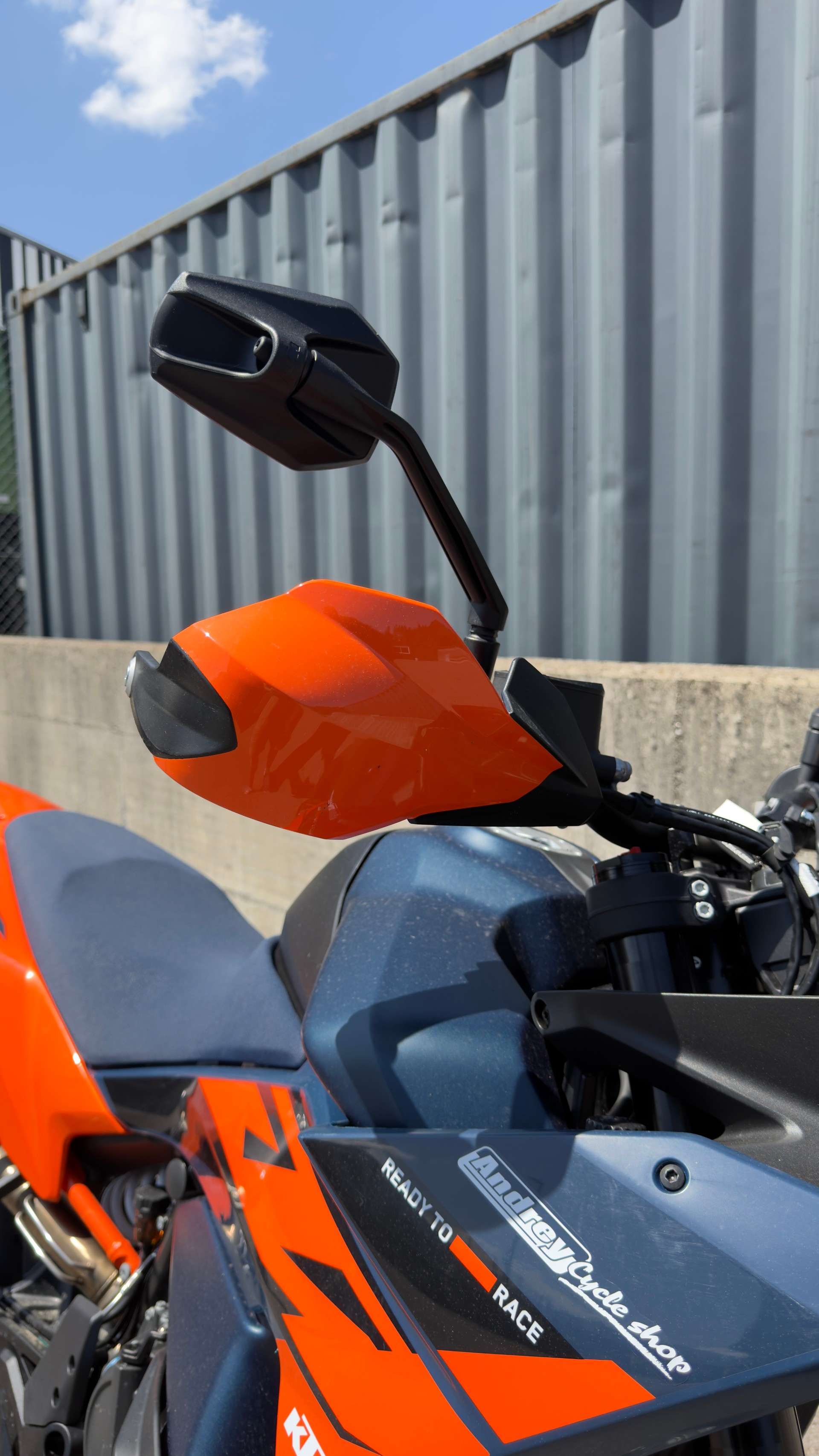 KTM 890 SMT-image-6