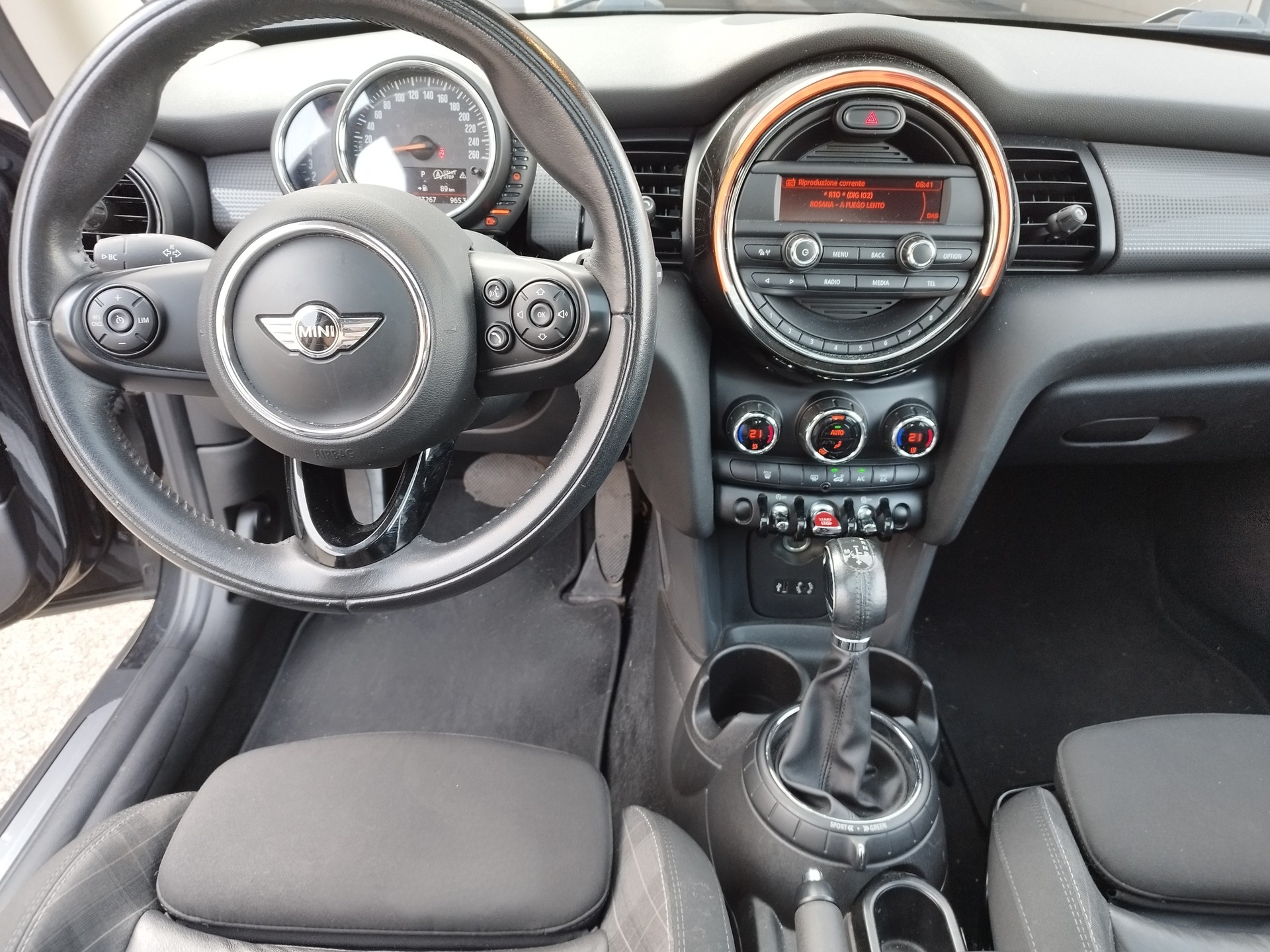 MINI One Steptronic-image-3