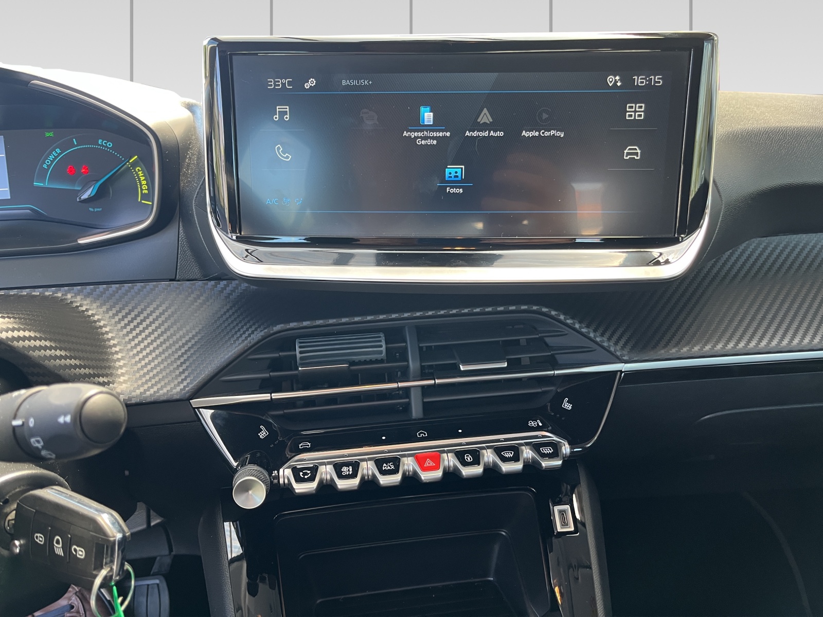 PEUGEOT 208 1.2 MHEV 110 Style-image-9