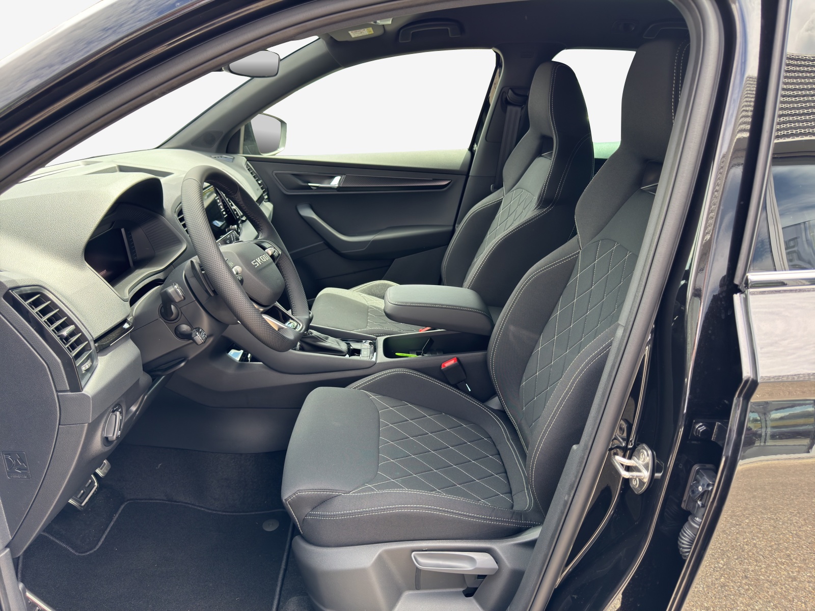 SKODA Karoq 2.0 TSI SportLine 4x4 DSG-image-7